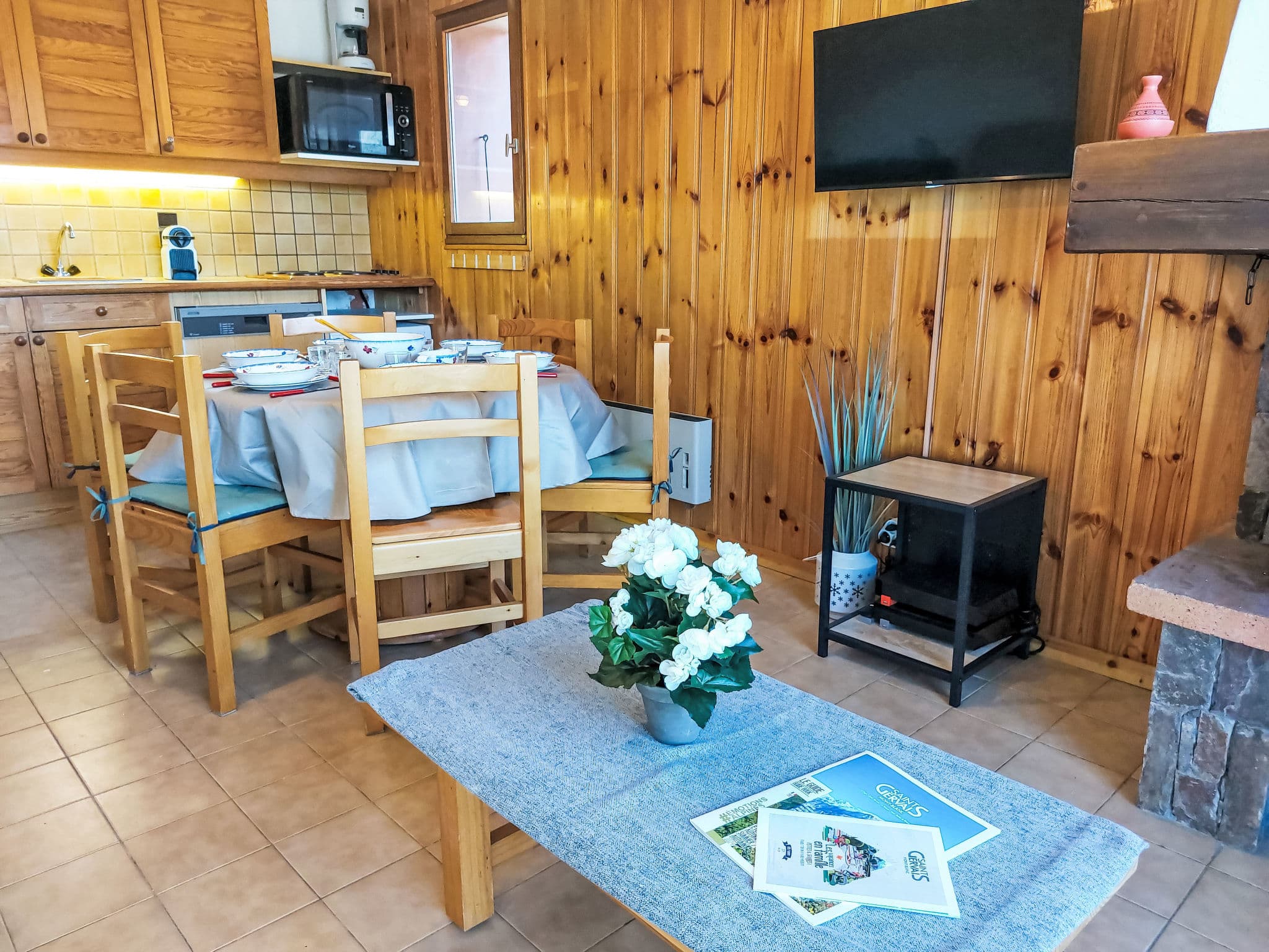 Kitchen / Dining Room
