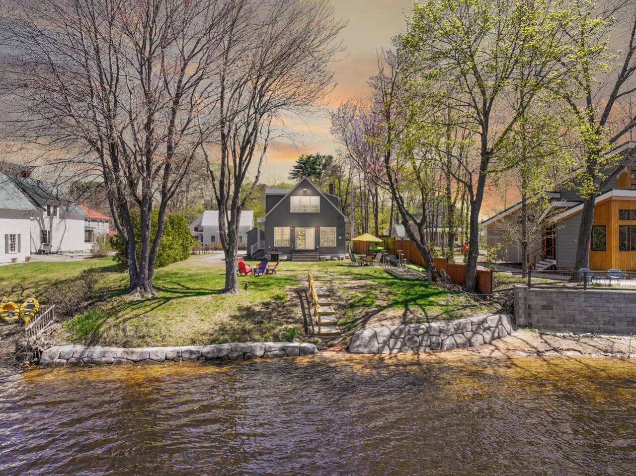Loon's Lookout | Relaxing Waterfront Retreat