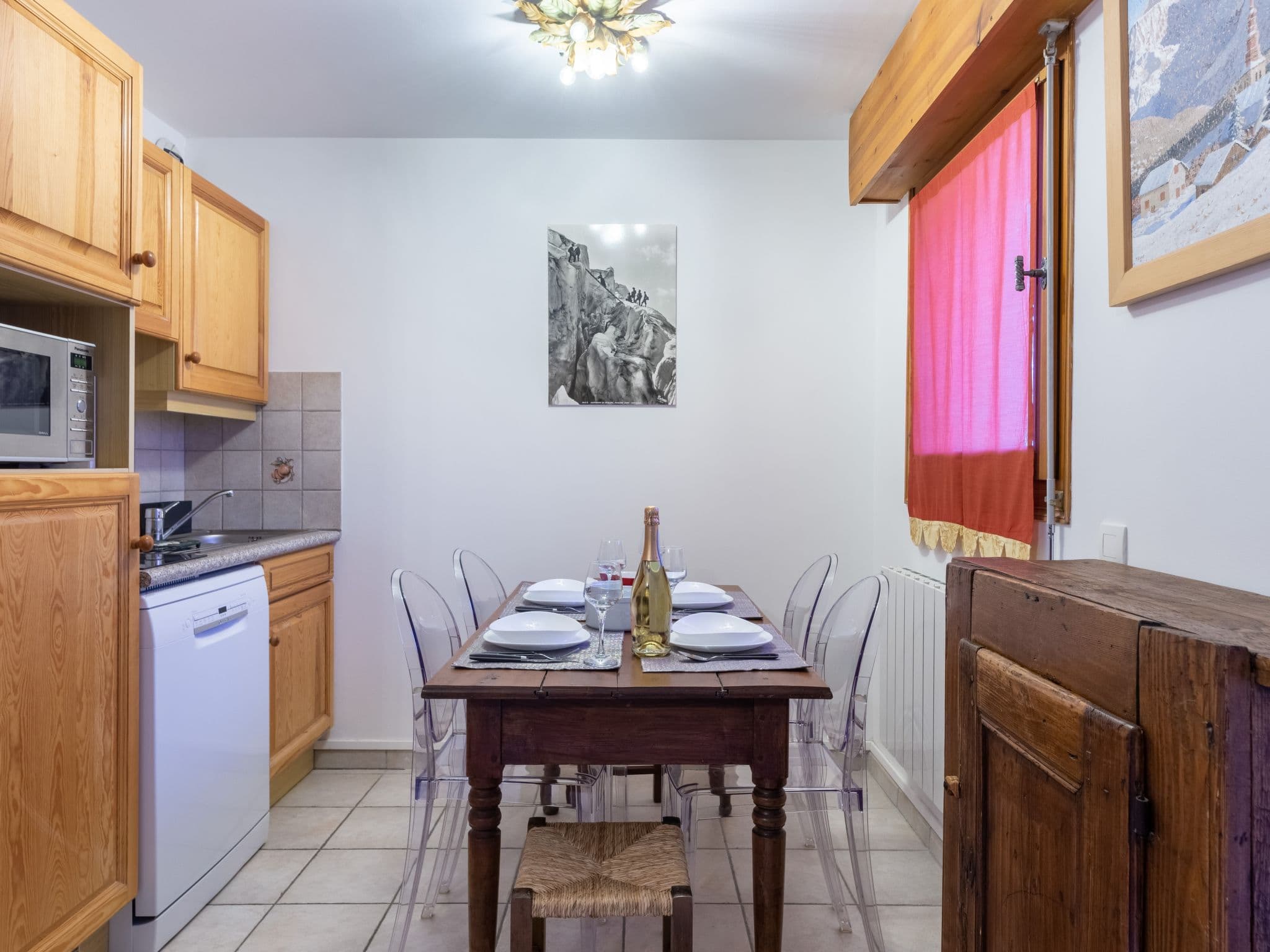 Kitchen / Dining Room