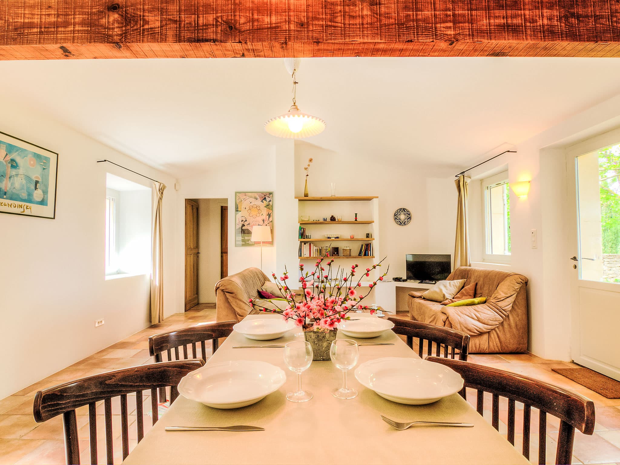 Kitchen / Dining Room