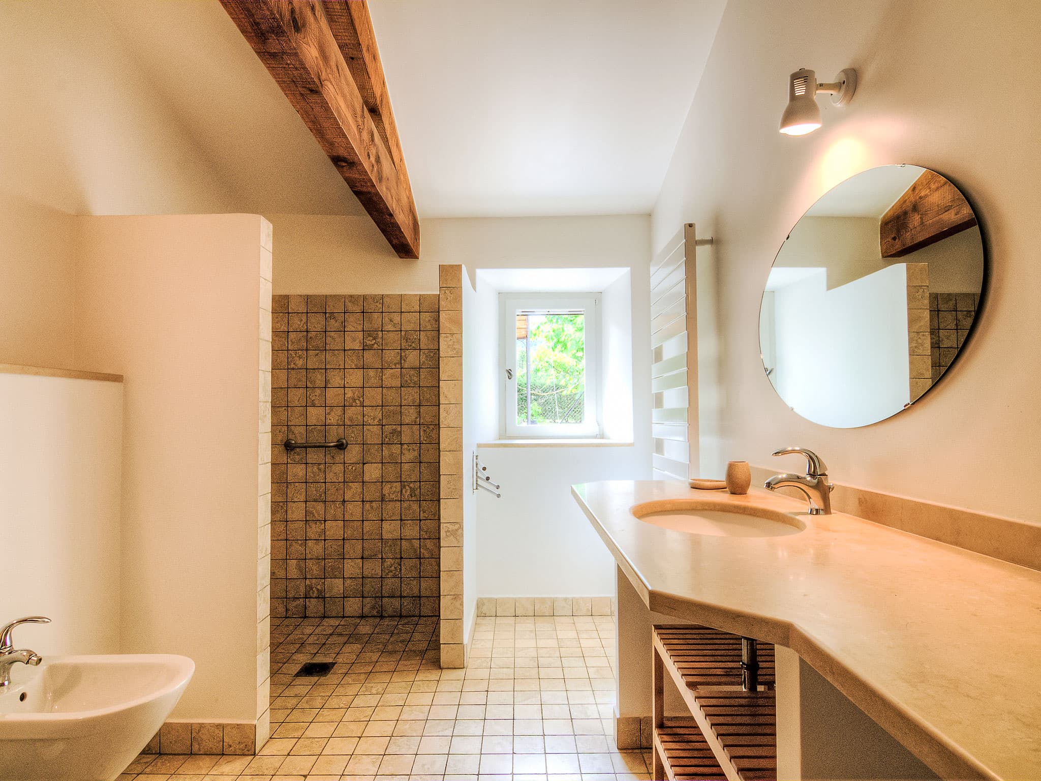 Bathroom / Wellness
