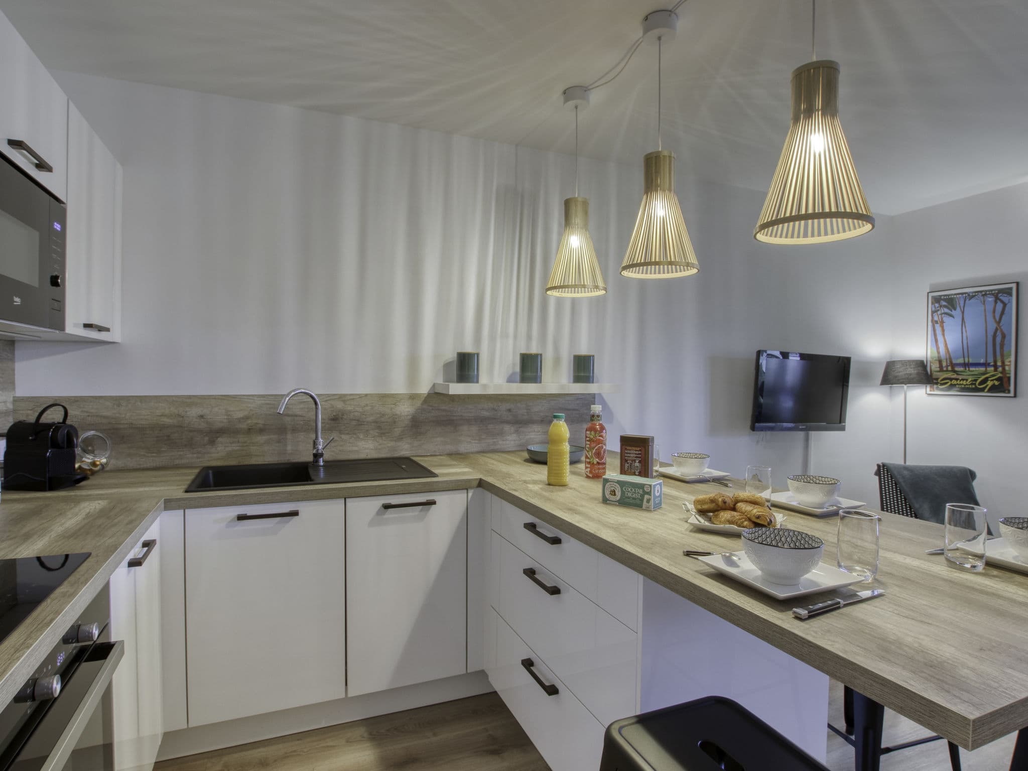 Kitchen / Dining Room