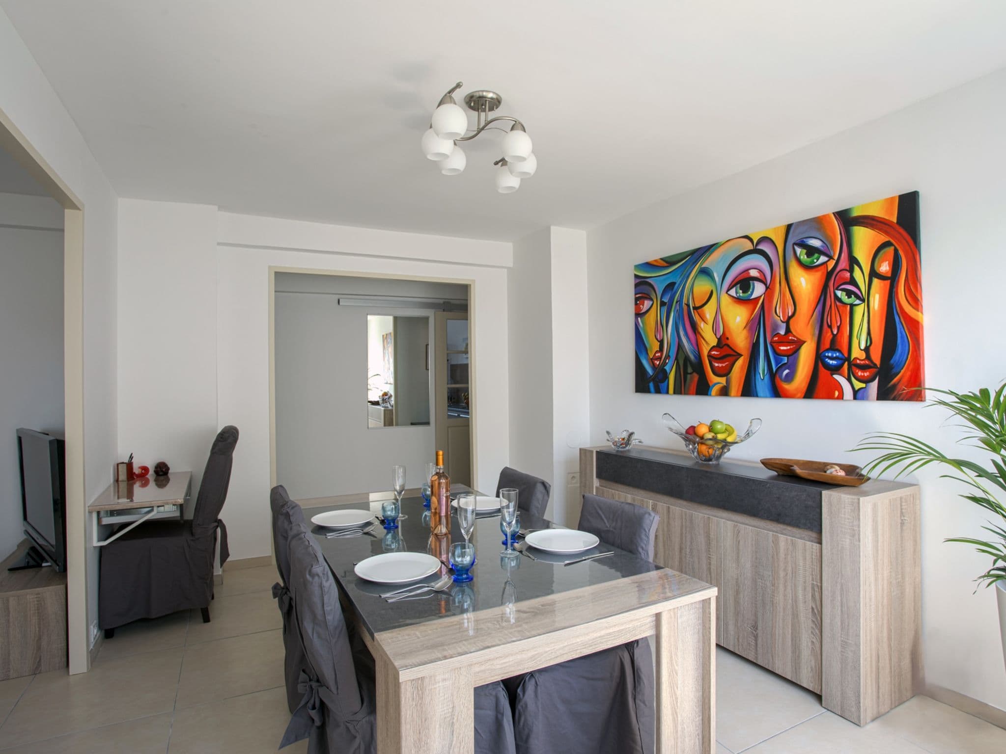 Kitchen / Dining Room