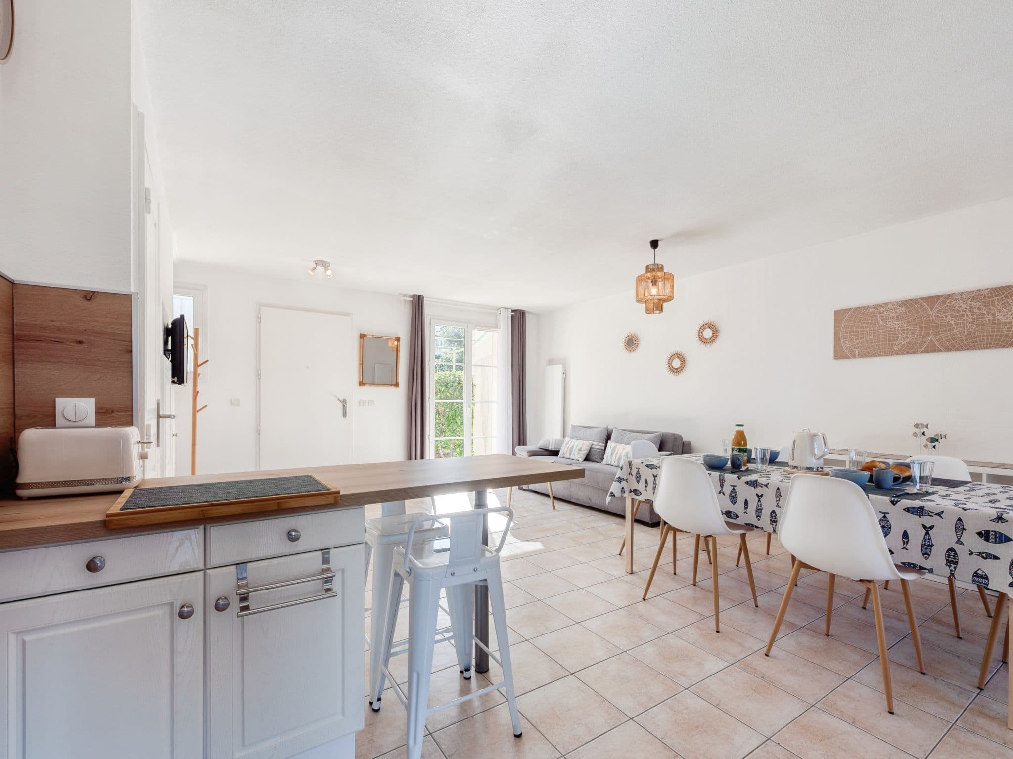 Kitchen / Dining Room