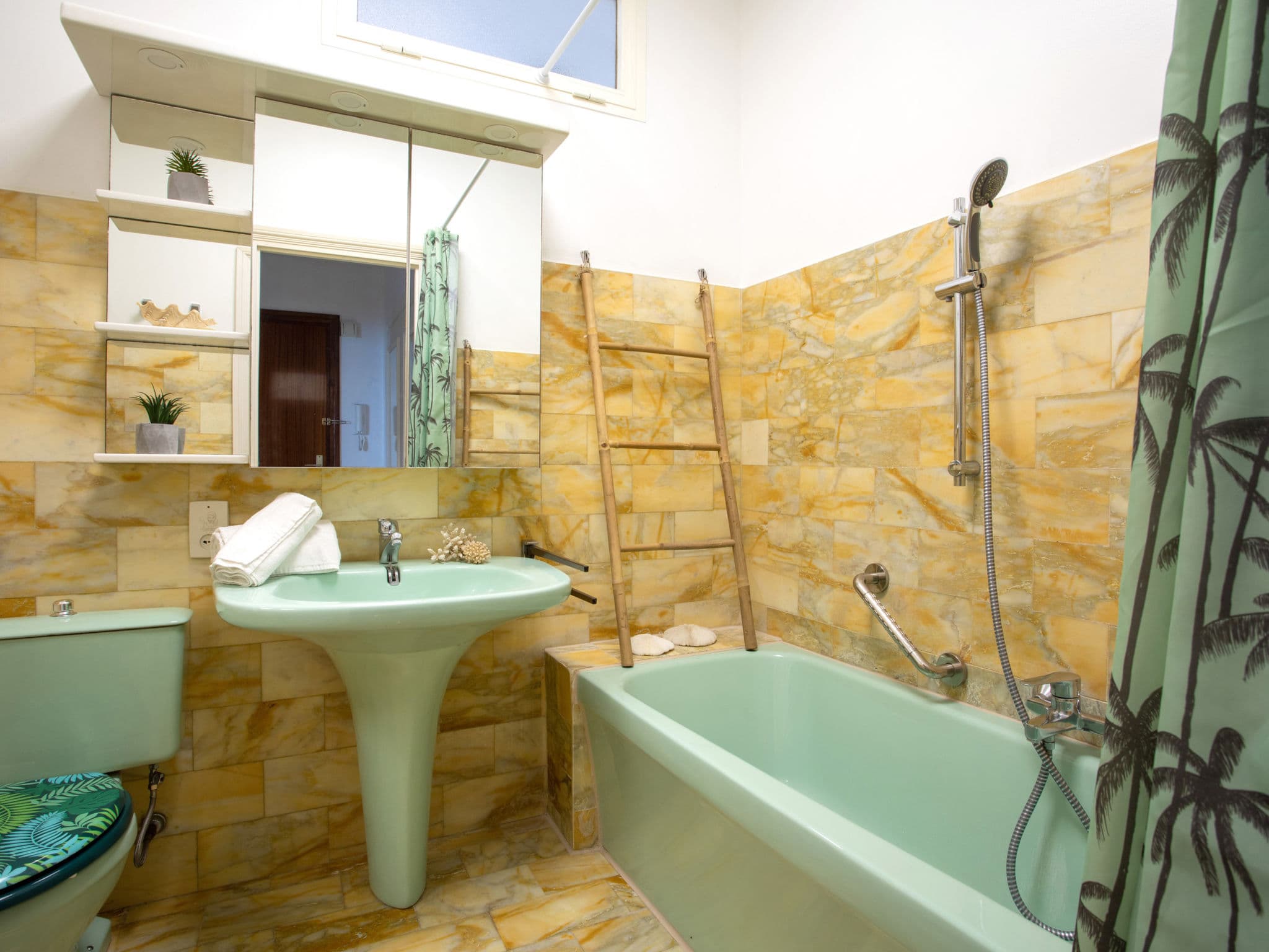 Bathroom / Wellness