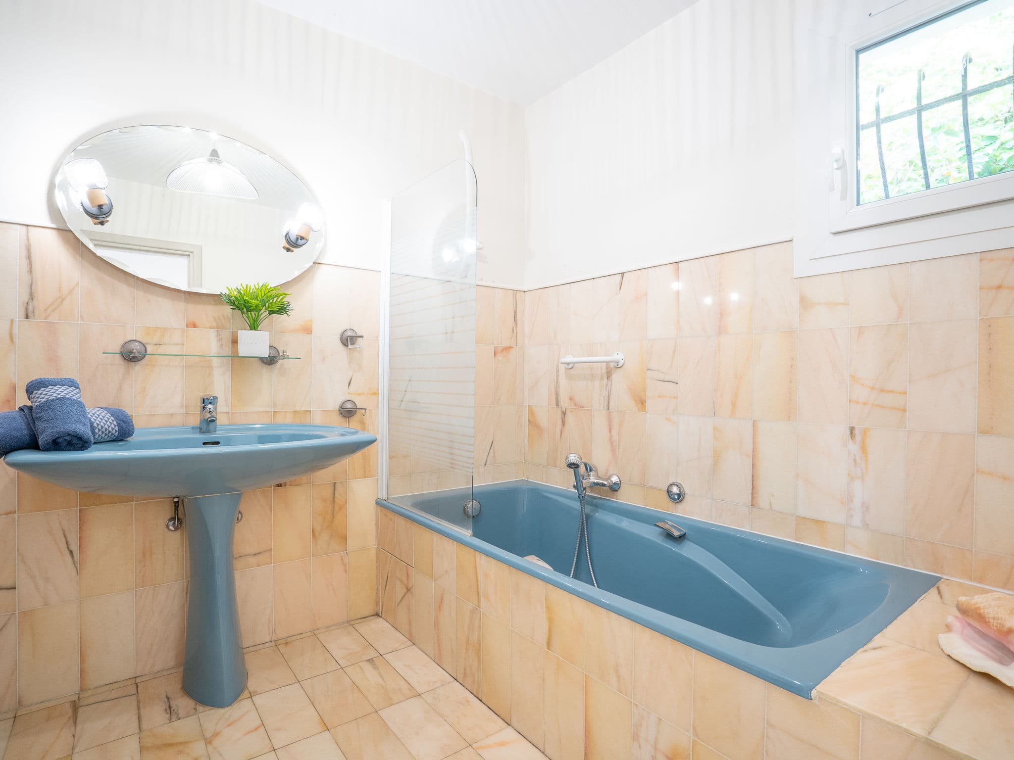 Bathroom / Wellness