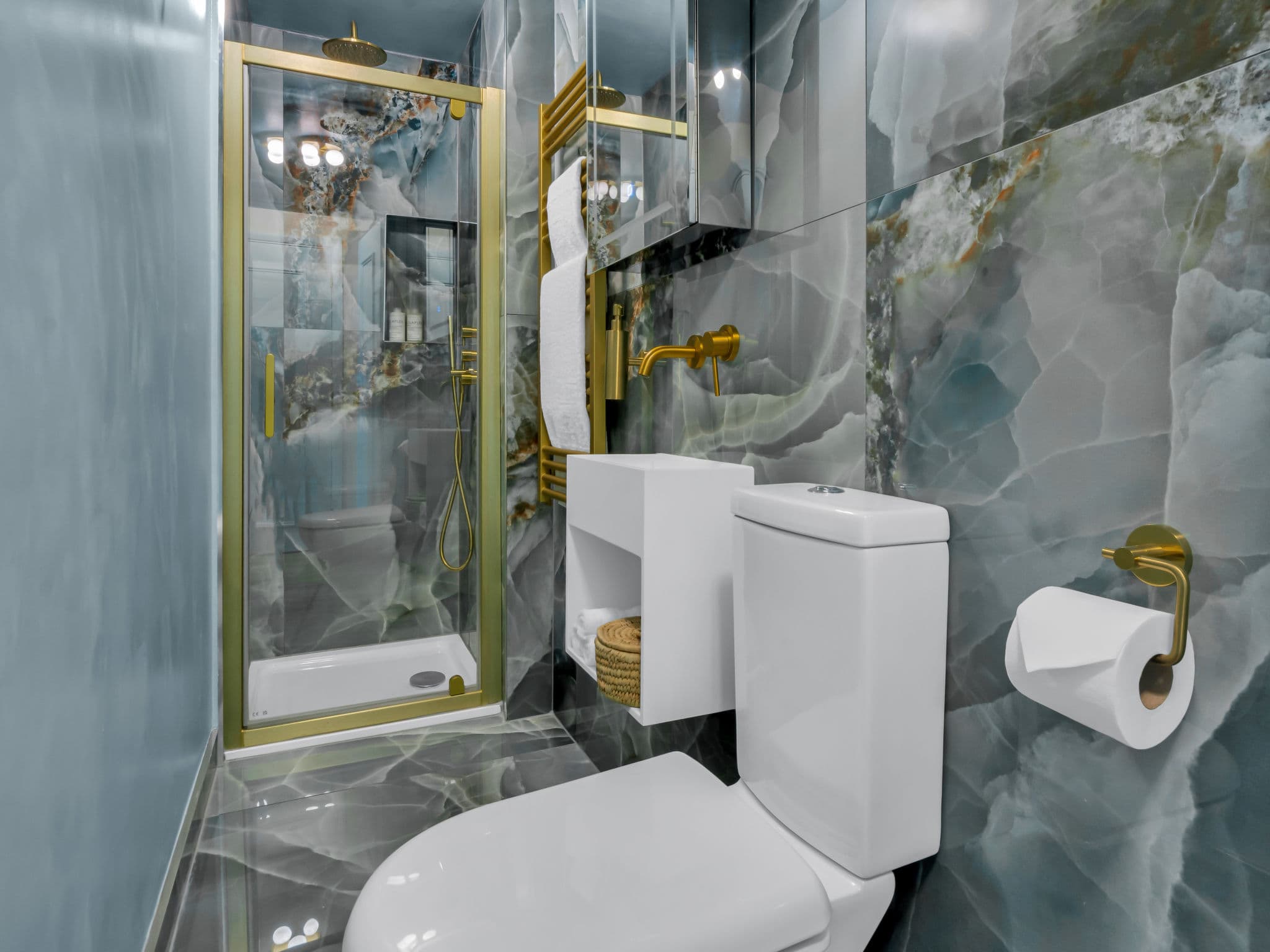 Bathroom / Wellness