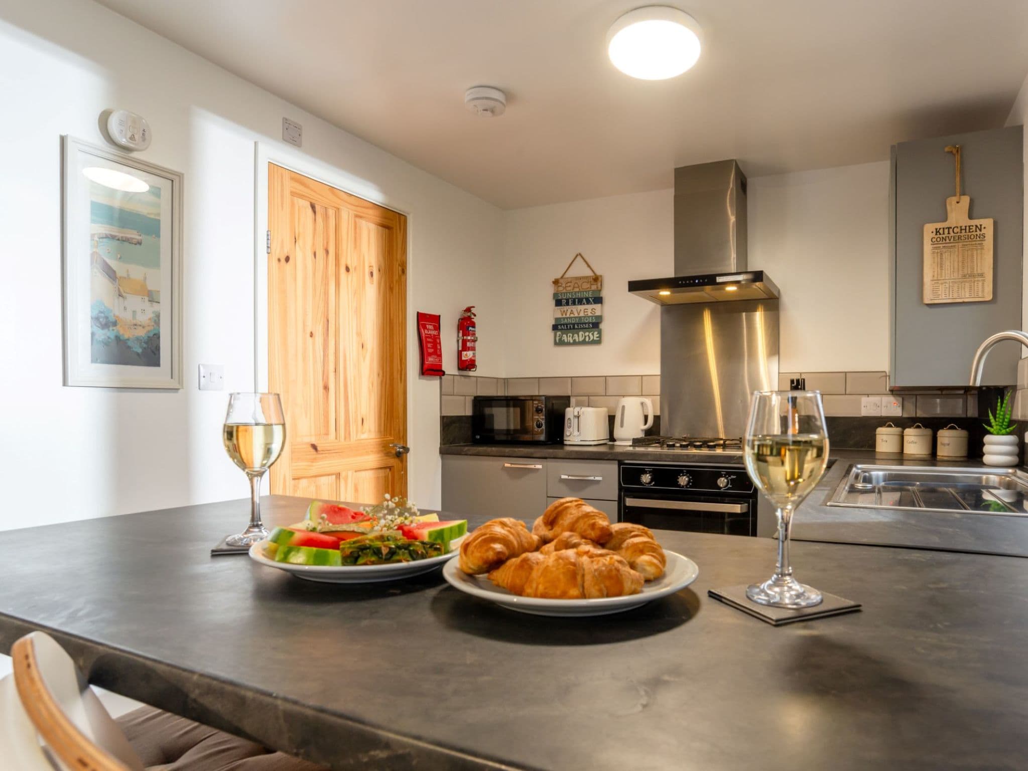 Kitchen / Dining Room