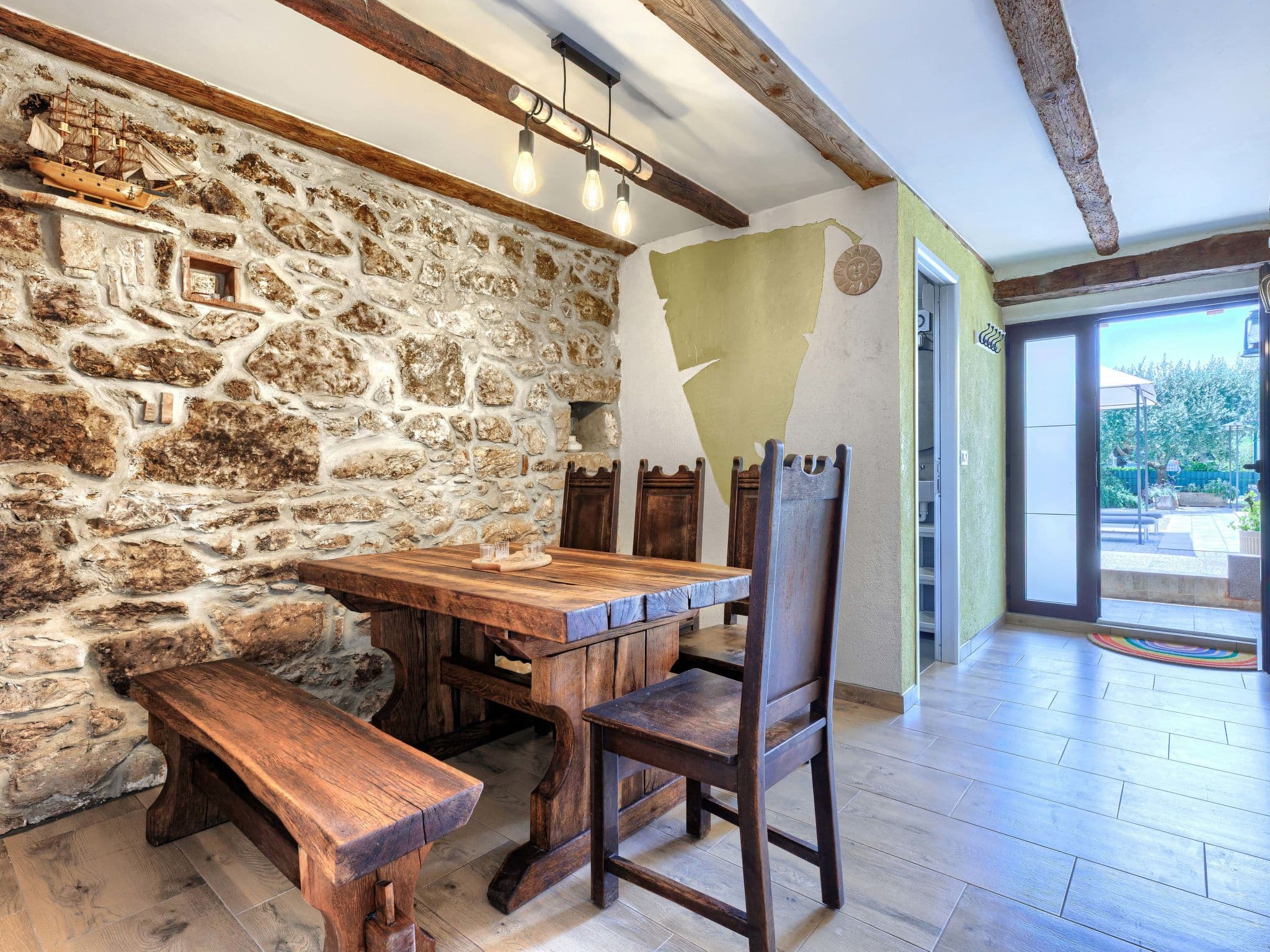 Kitchen / Dining Room