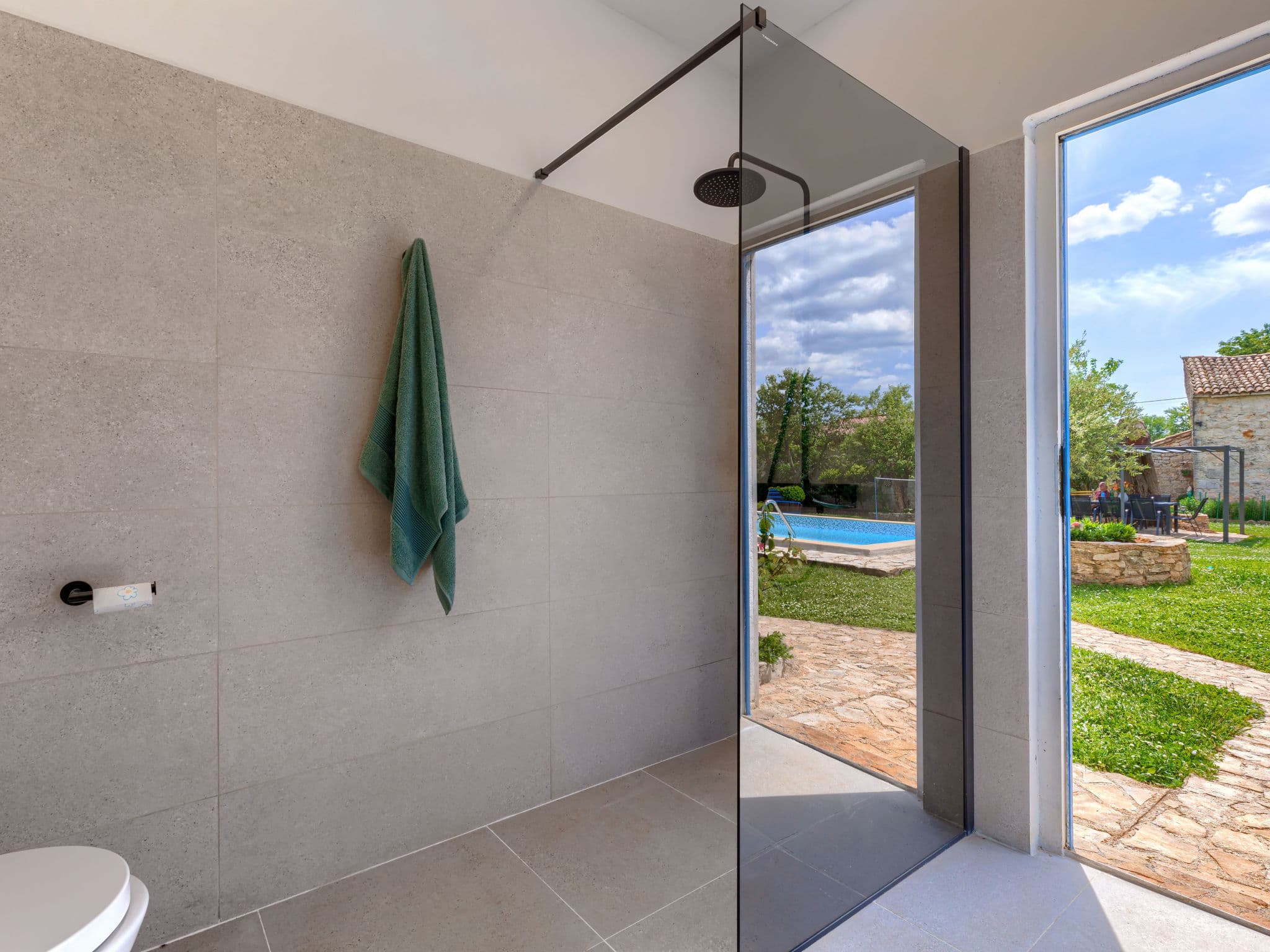 Bathroom / Wellness