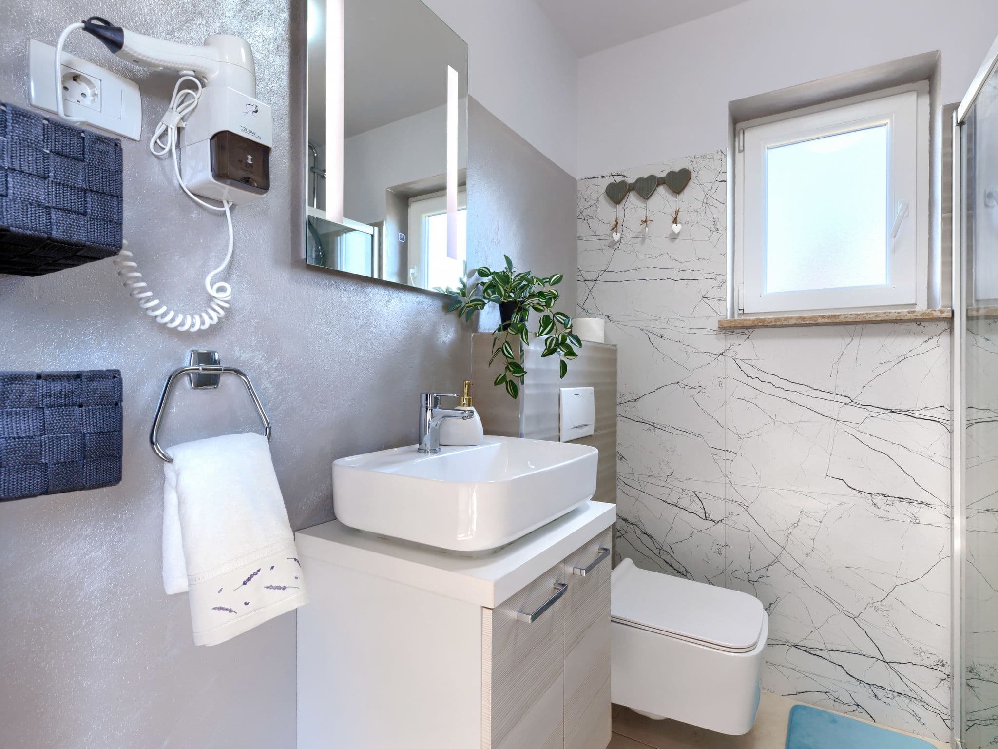 Bathroom / Wellness