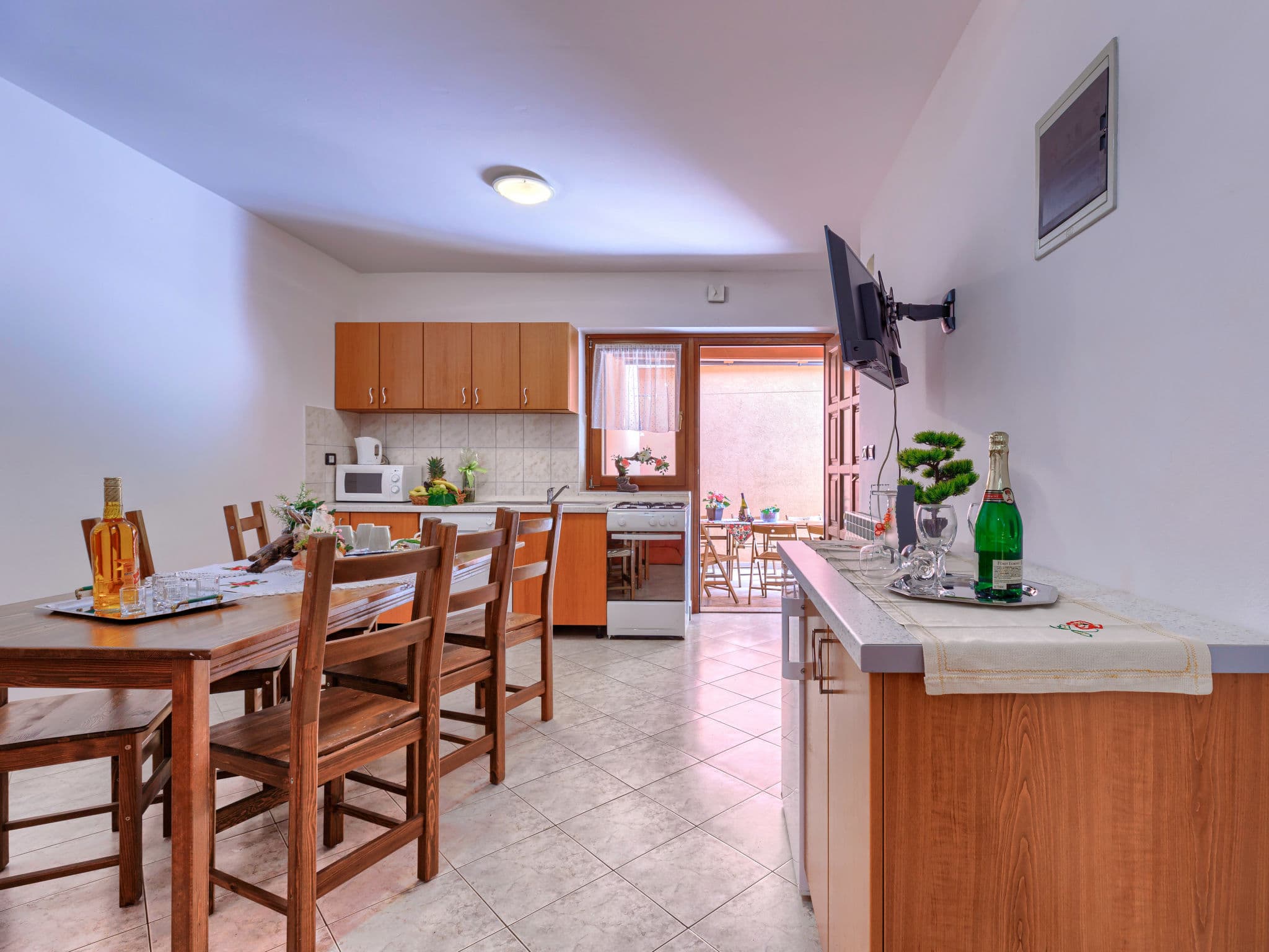 Kitchen / Dining Room