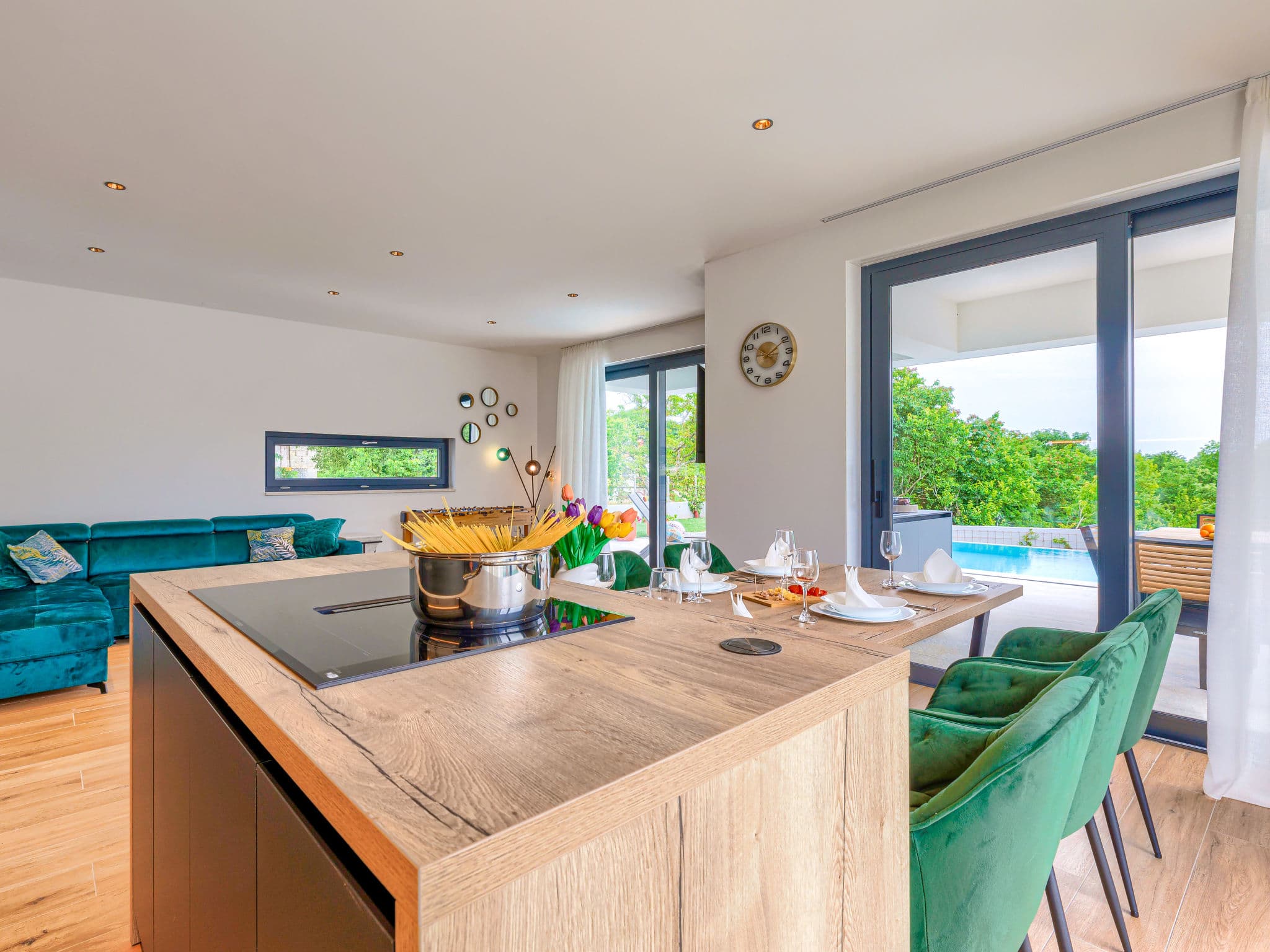 Kitchen / Dining Room