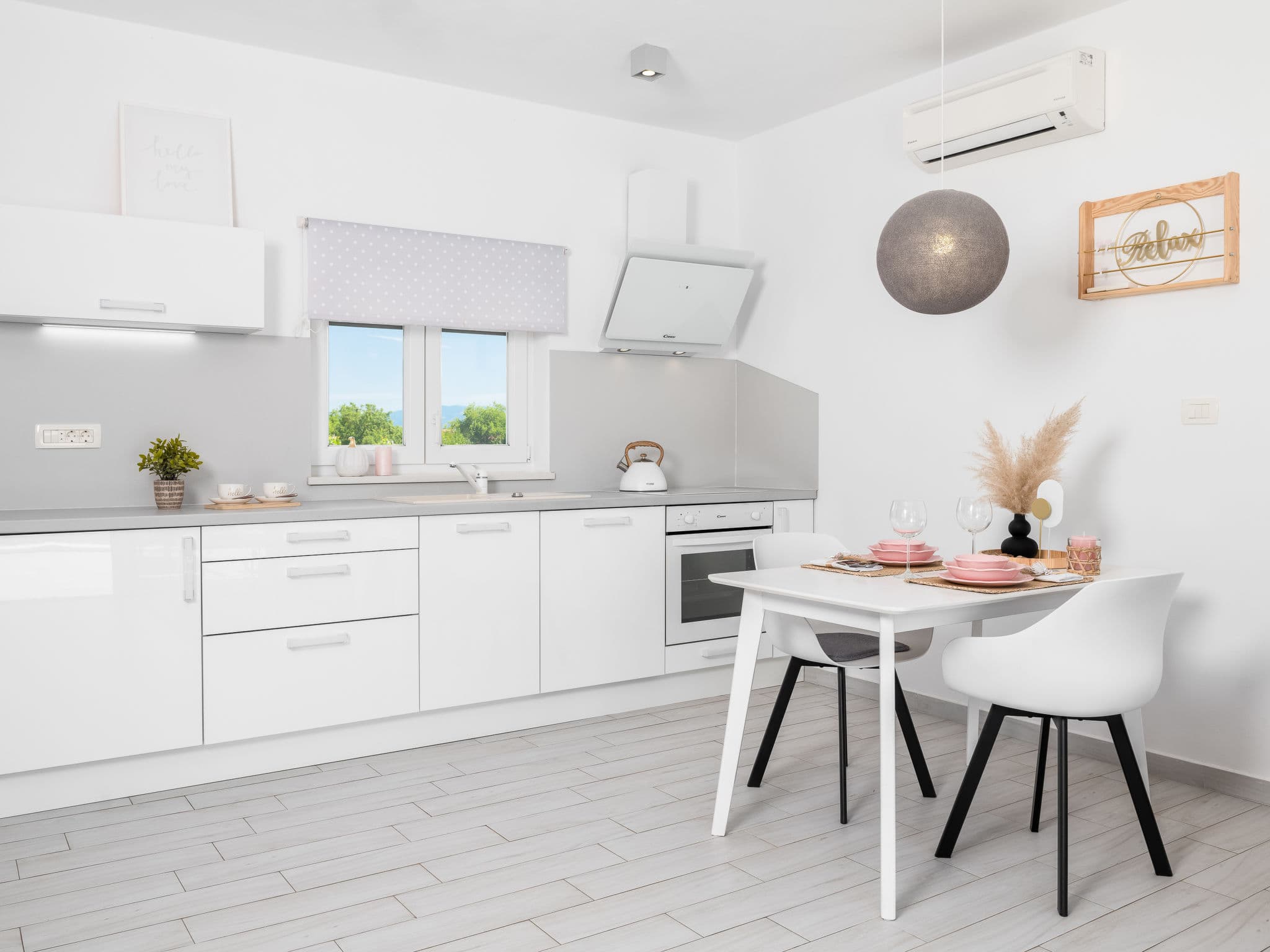 Kitchen / Dining Room