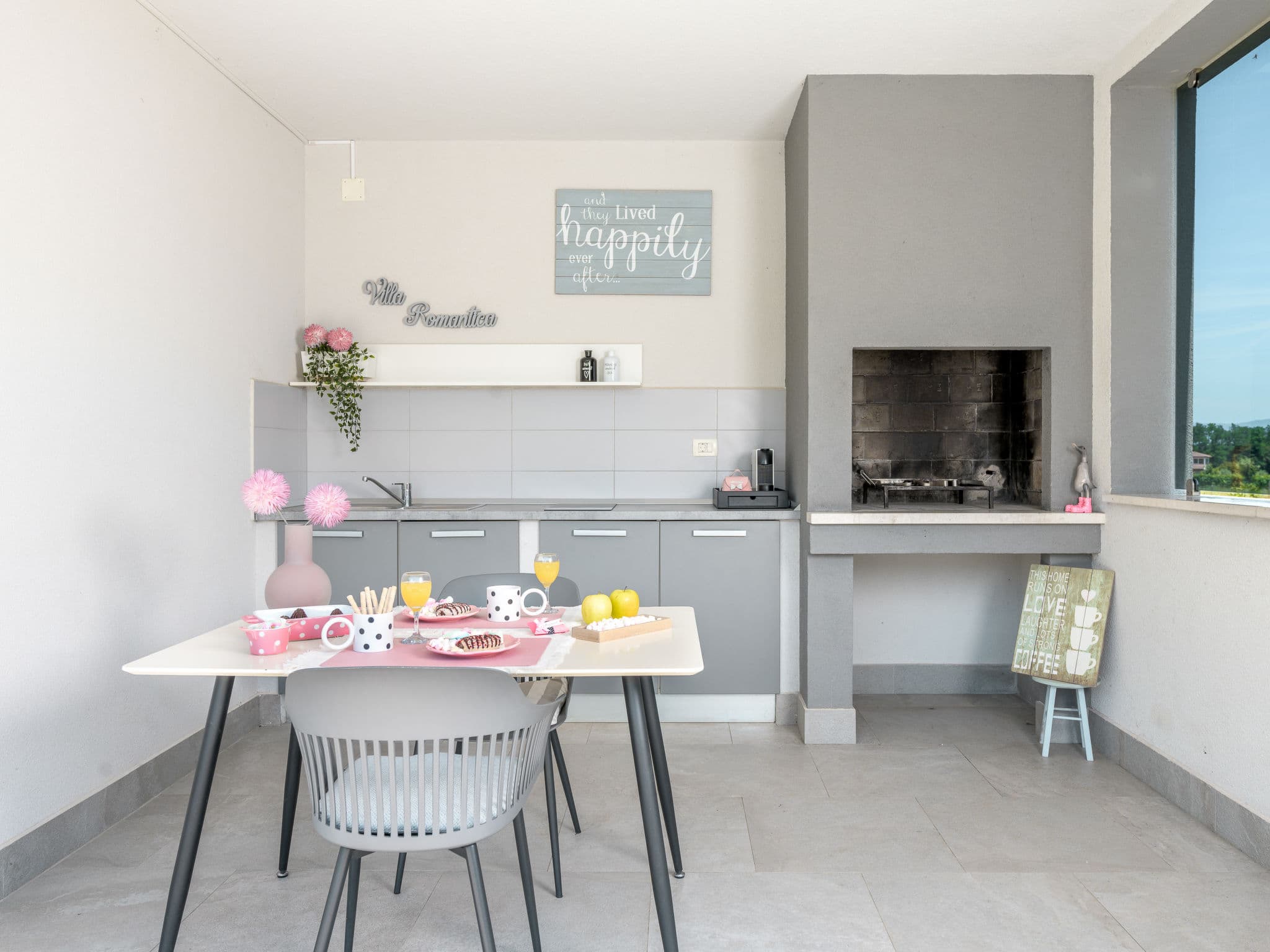 Kitchen / Dining Room