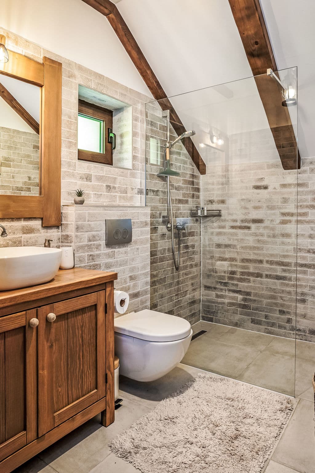 Bathroom / Wellness