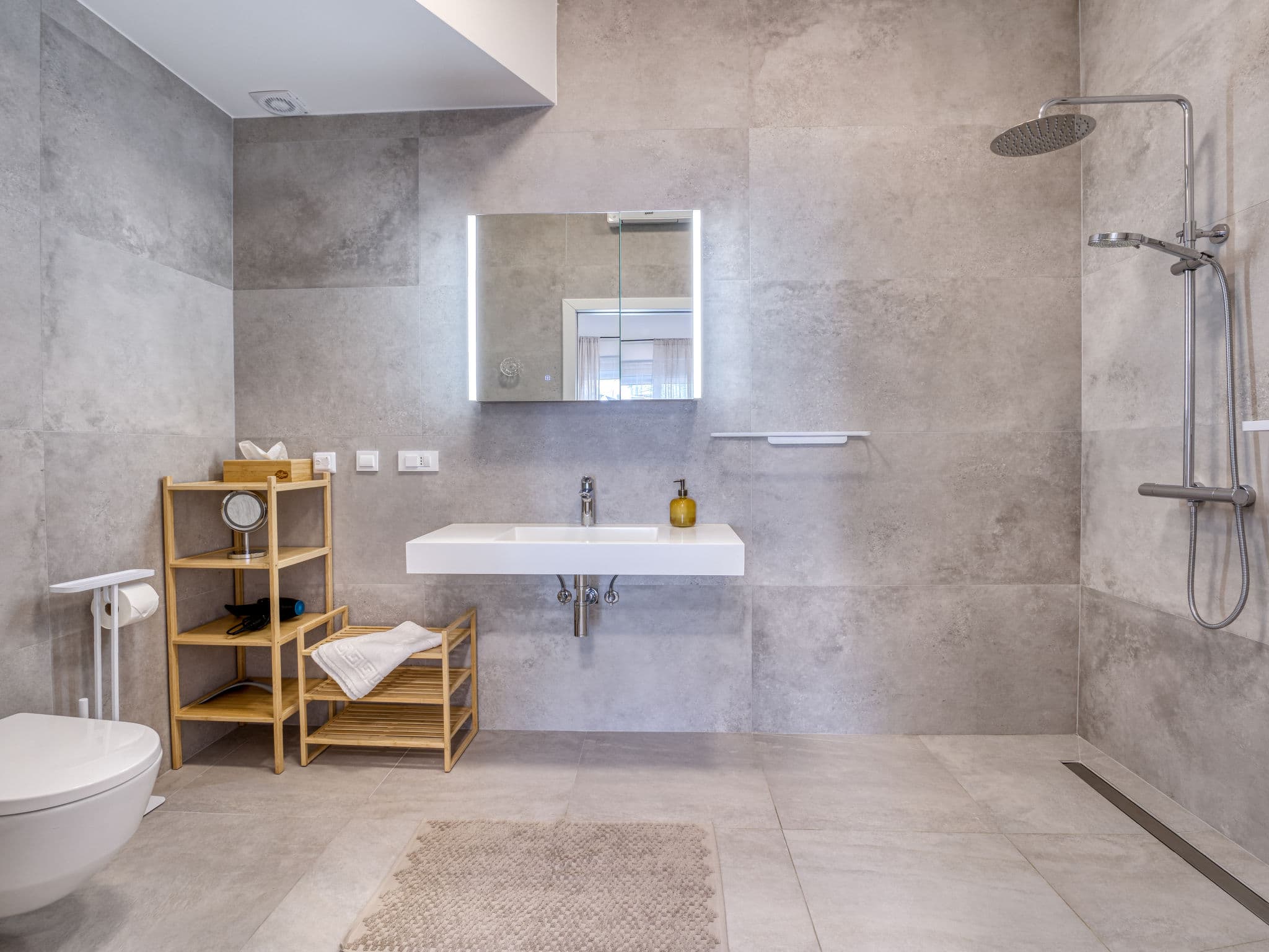 Bathroom / Wellness