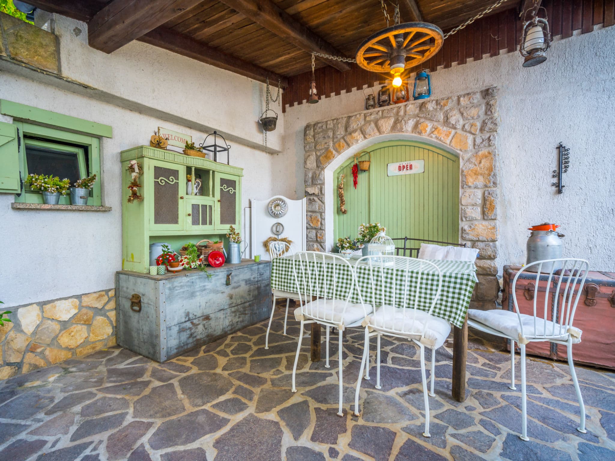 Kitchen / Dining Room