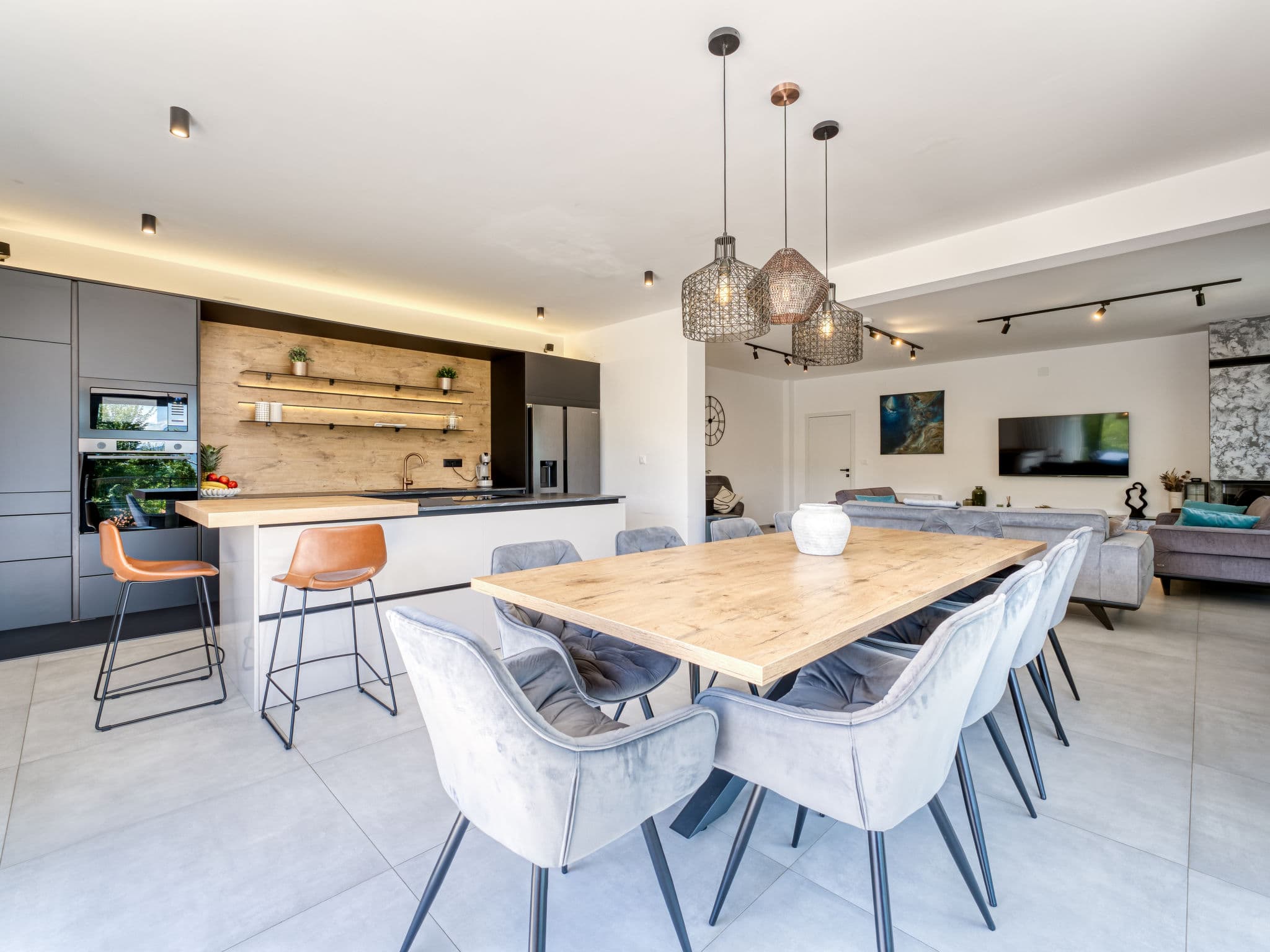 Kitchen / Dining Room