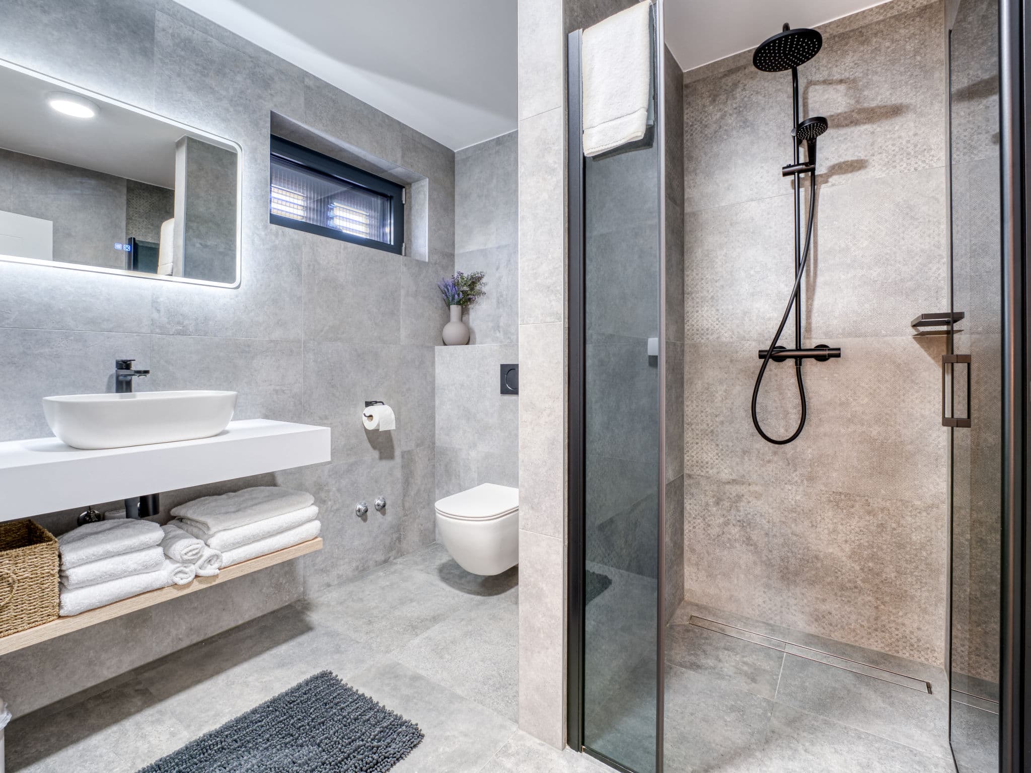 Bathroom / Wellness