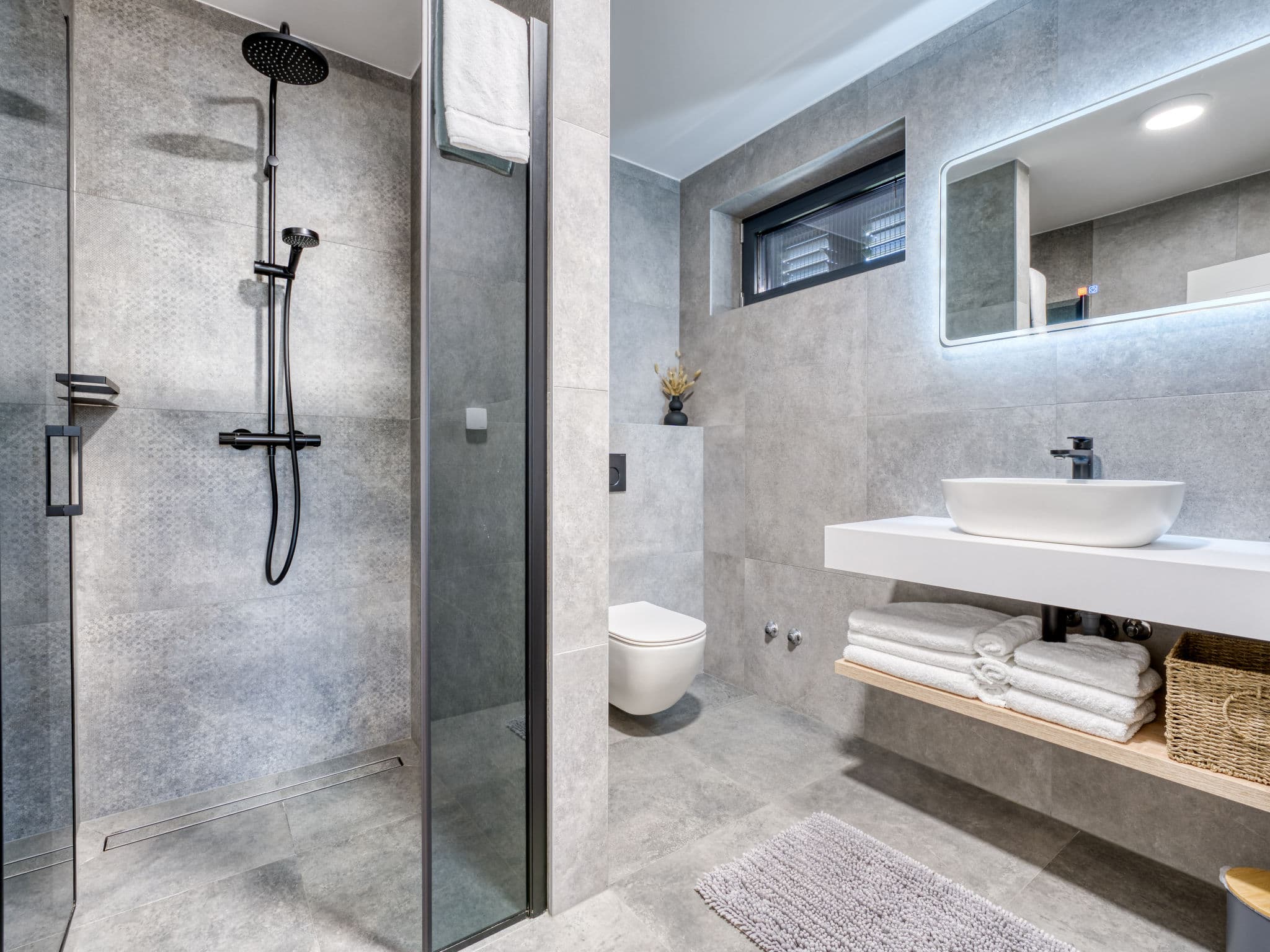 Bathroom / Wellness