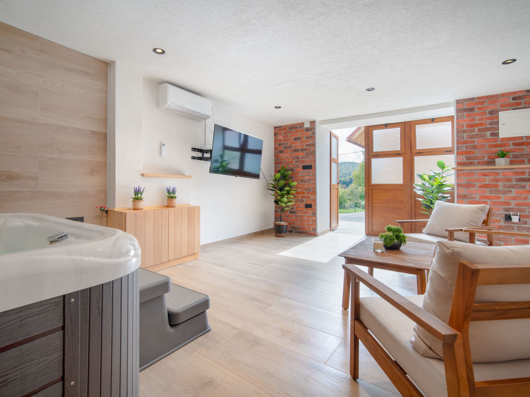 Bathroom / Wellness