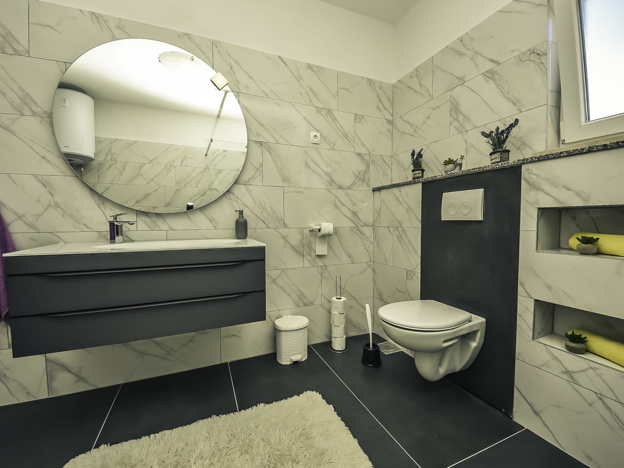 Bathroom / Wellness