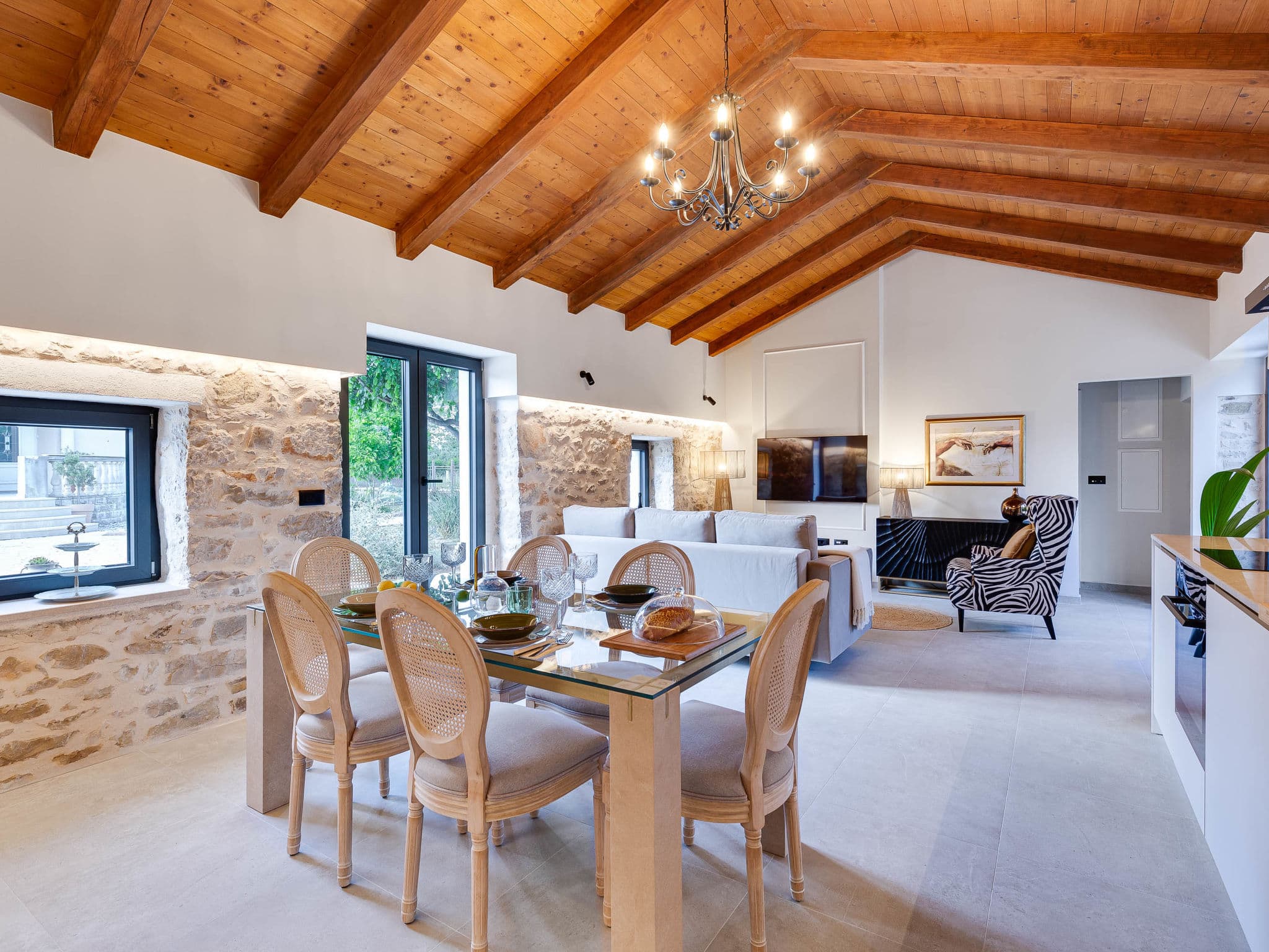 Kitchen / Dining Room