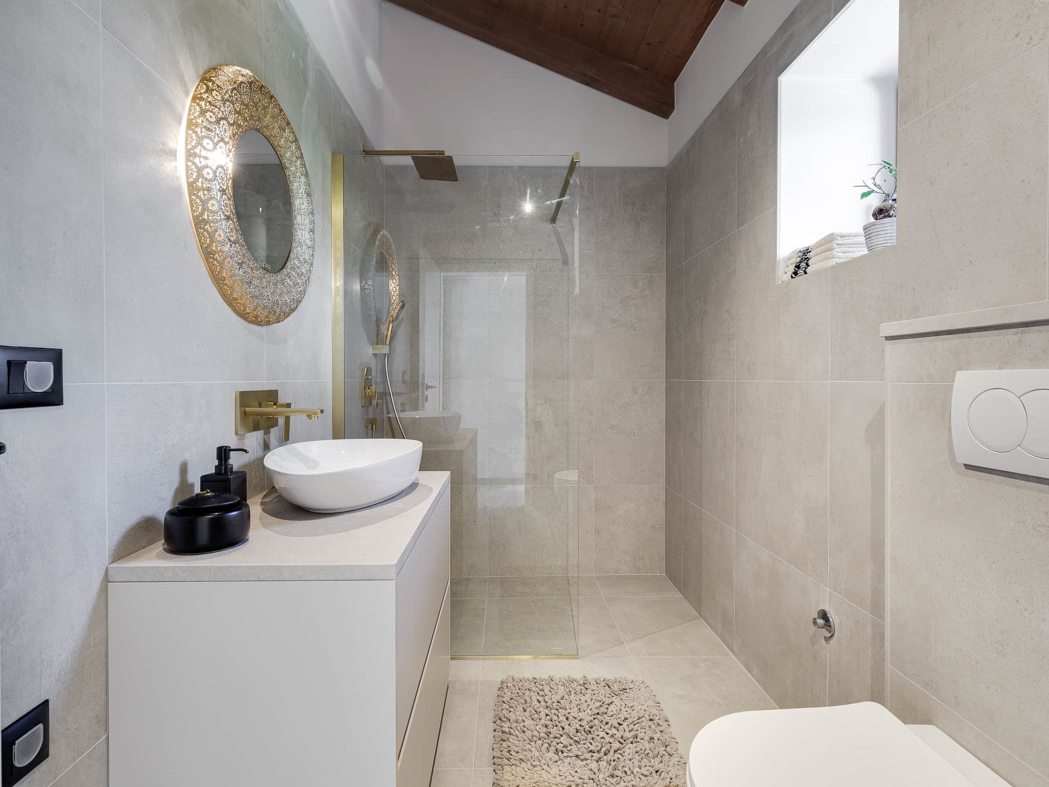 Bathroom / Wellness