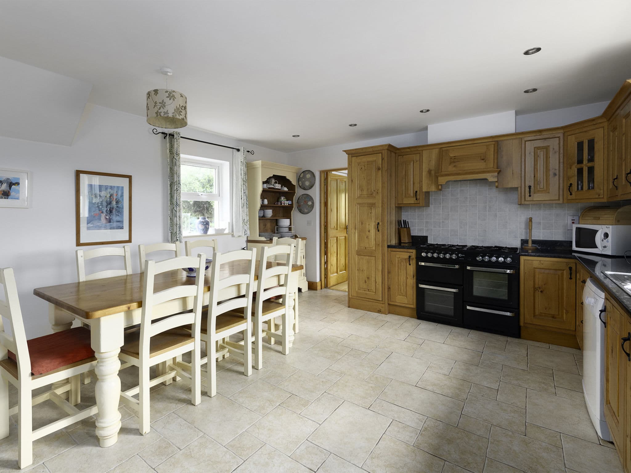 Kitchen / Dining Room