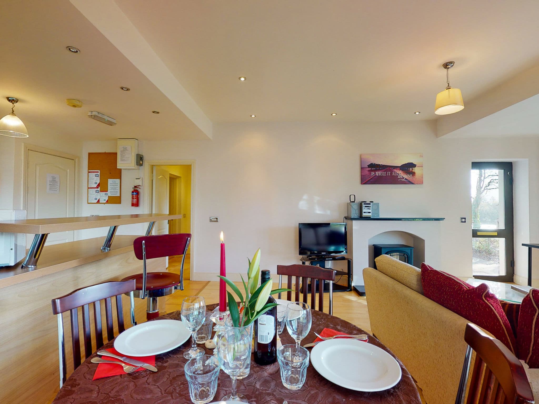 Kitchen / Dining Room