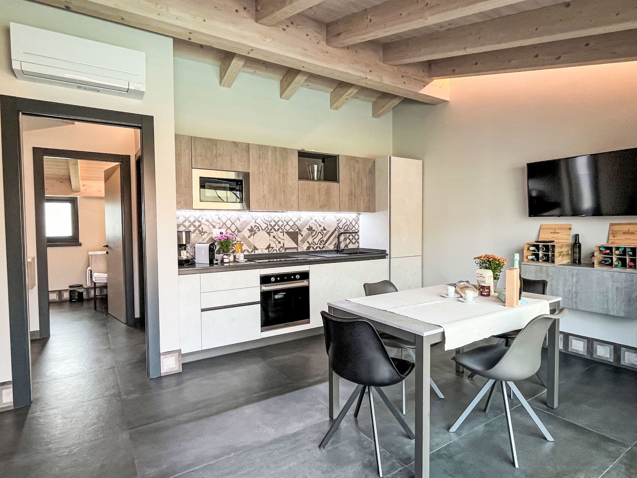 Kitchen / Dining Room