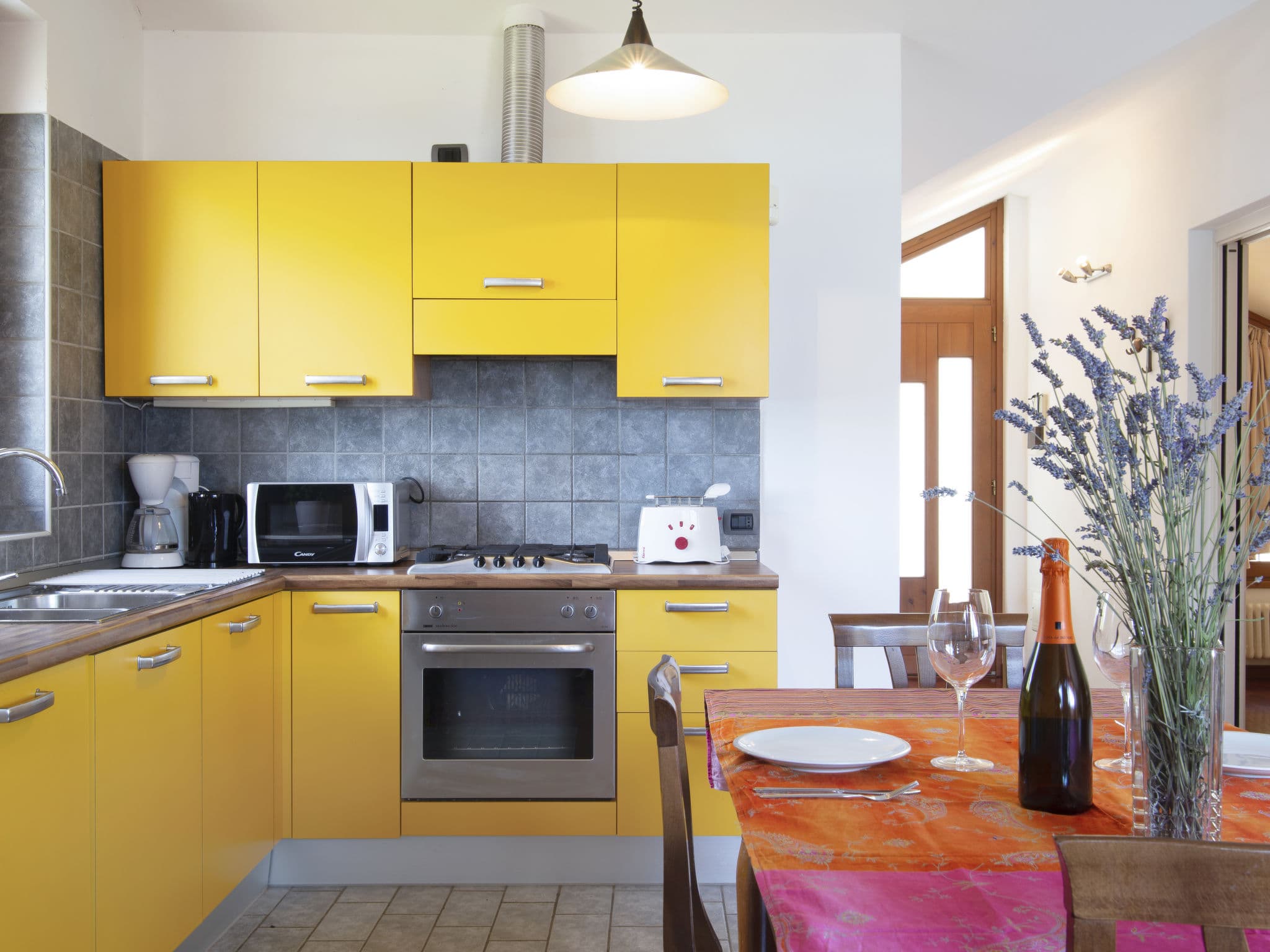 Kitchen / Dining Room