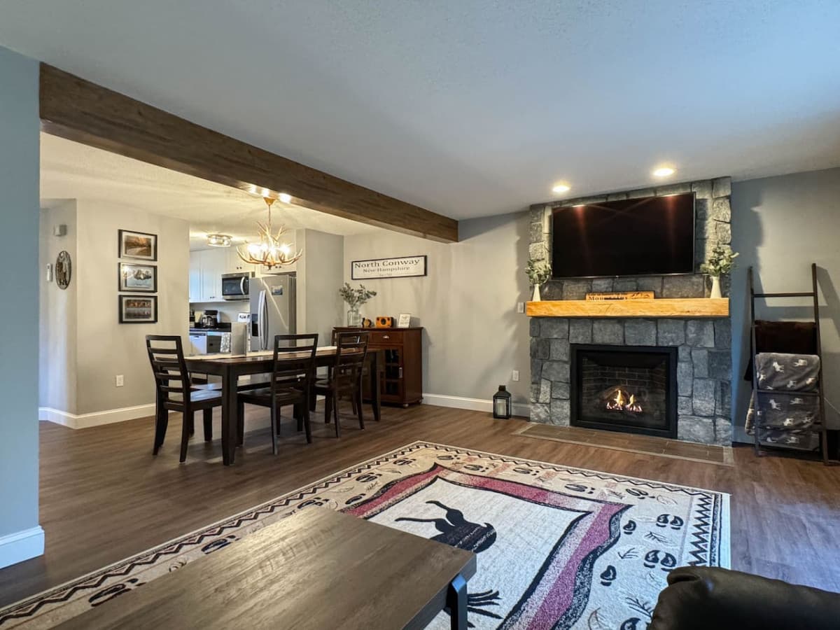 Hawk Hideaway | Incredible Location | Fireplace