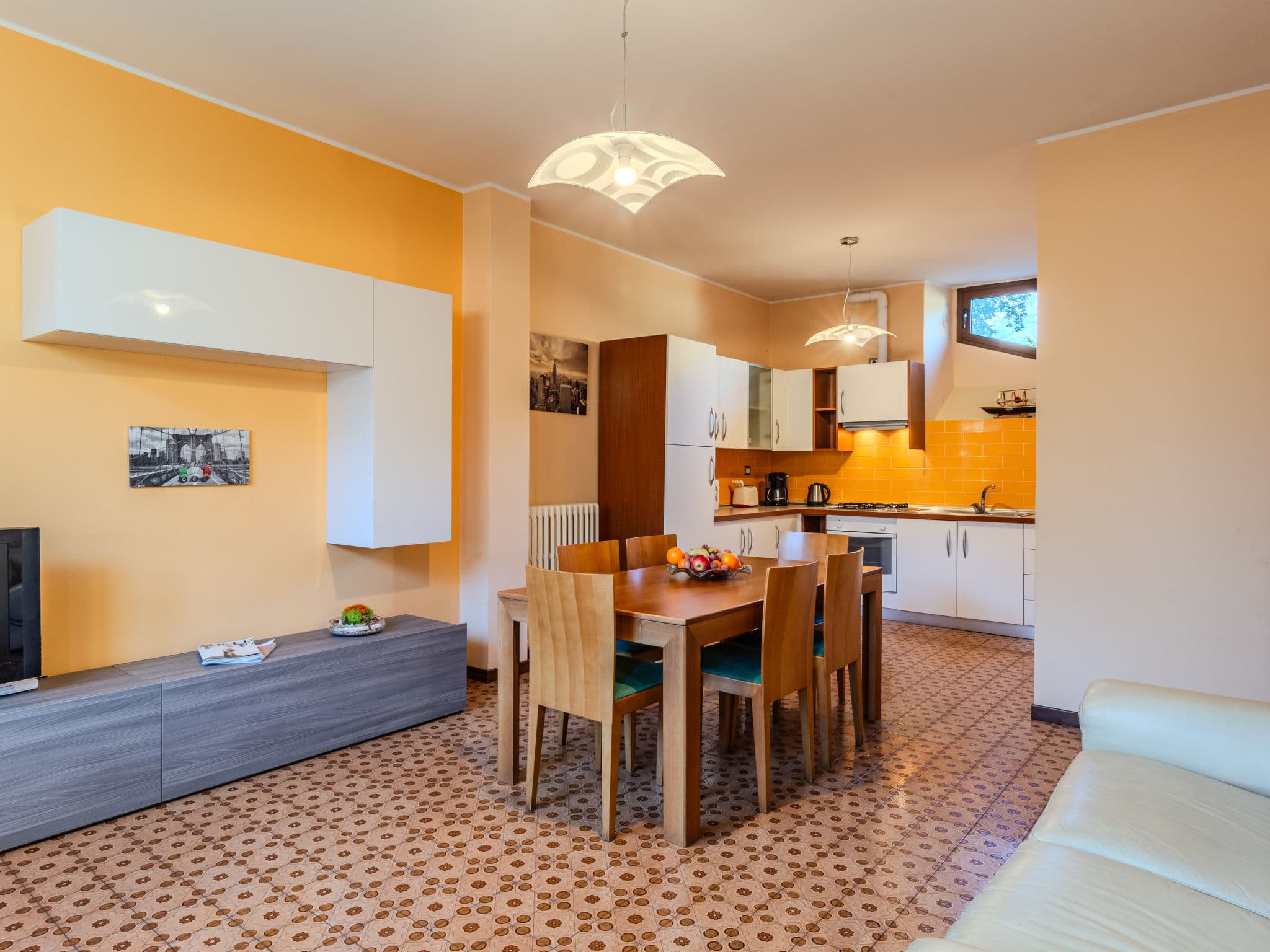 Kitchen / Dining Room