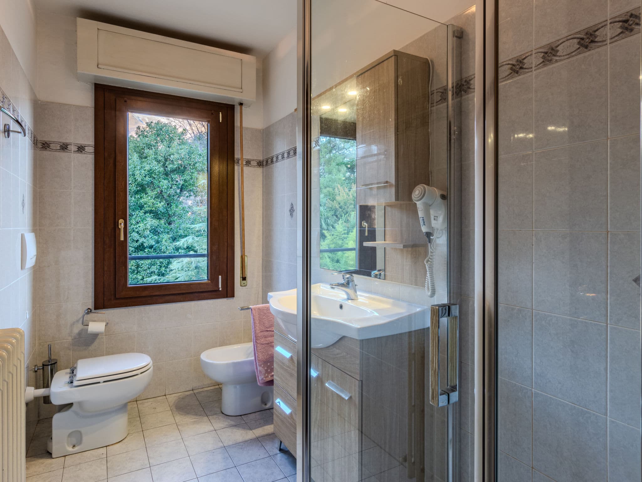 Bathroom / Wellness