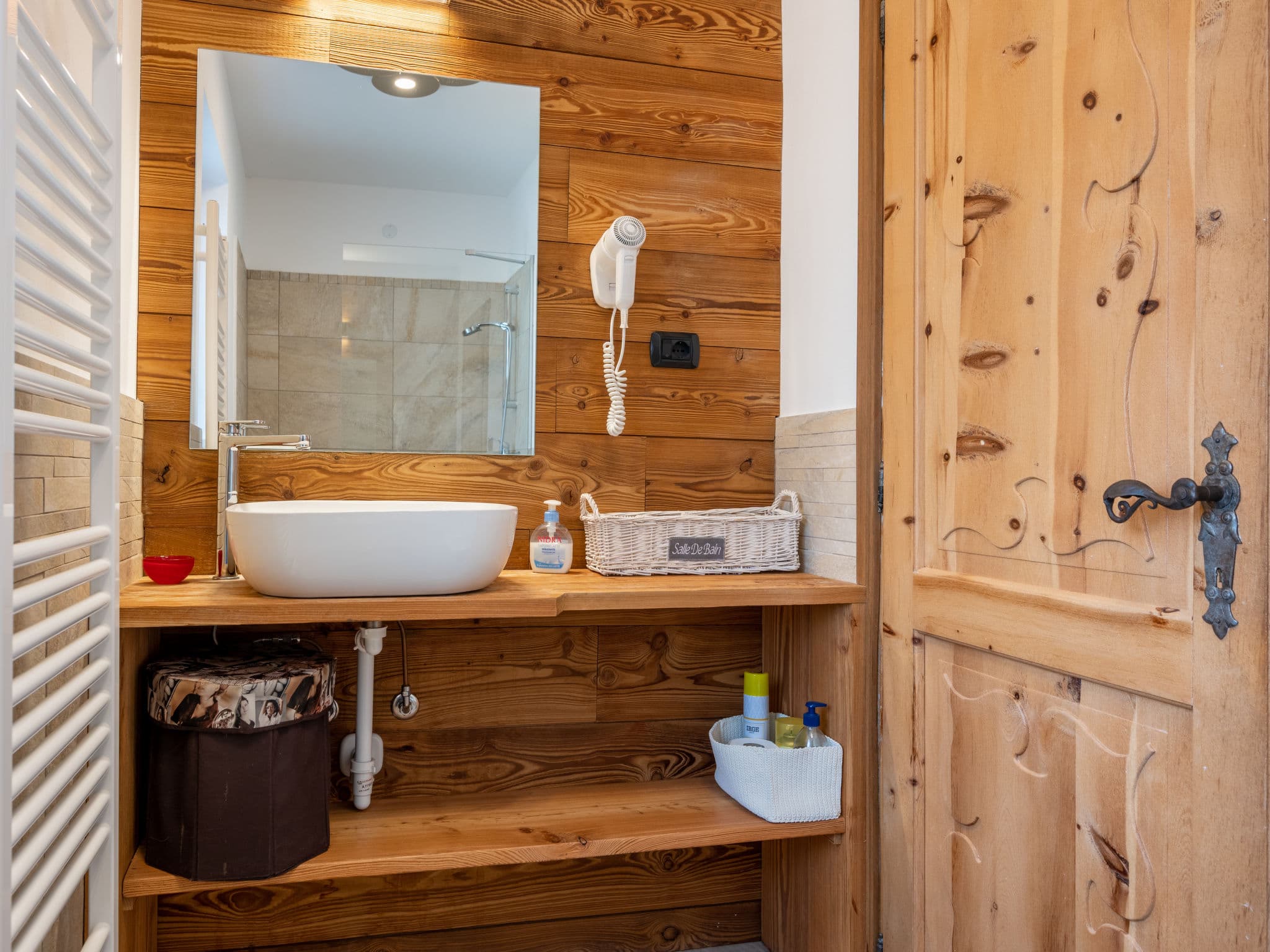 Bathroom / Wellness