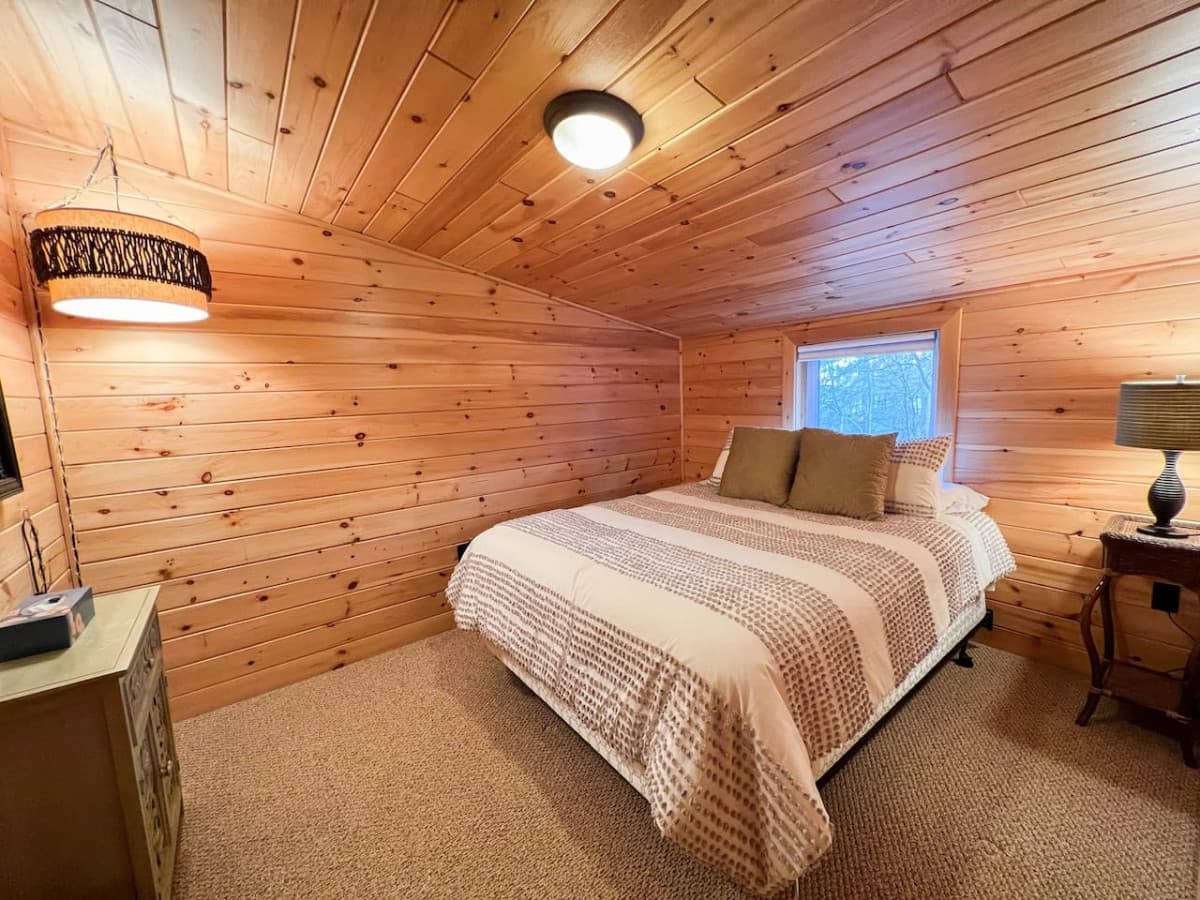 queen room #2