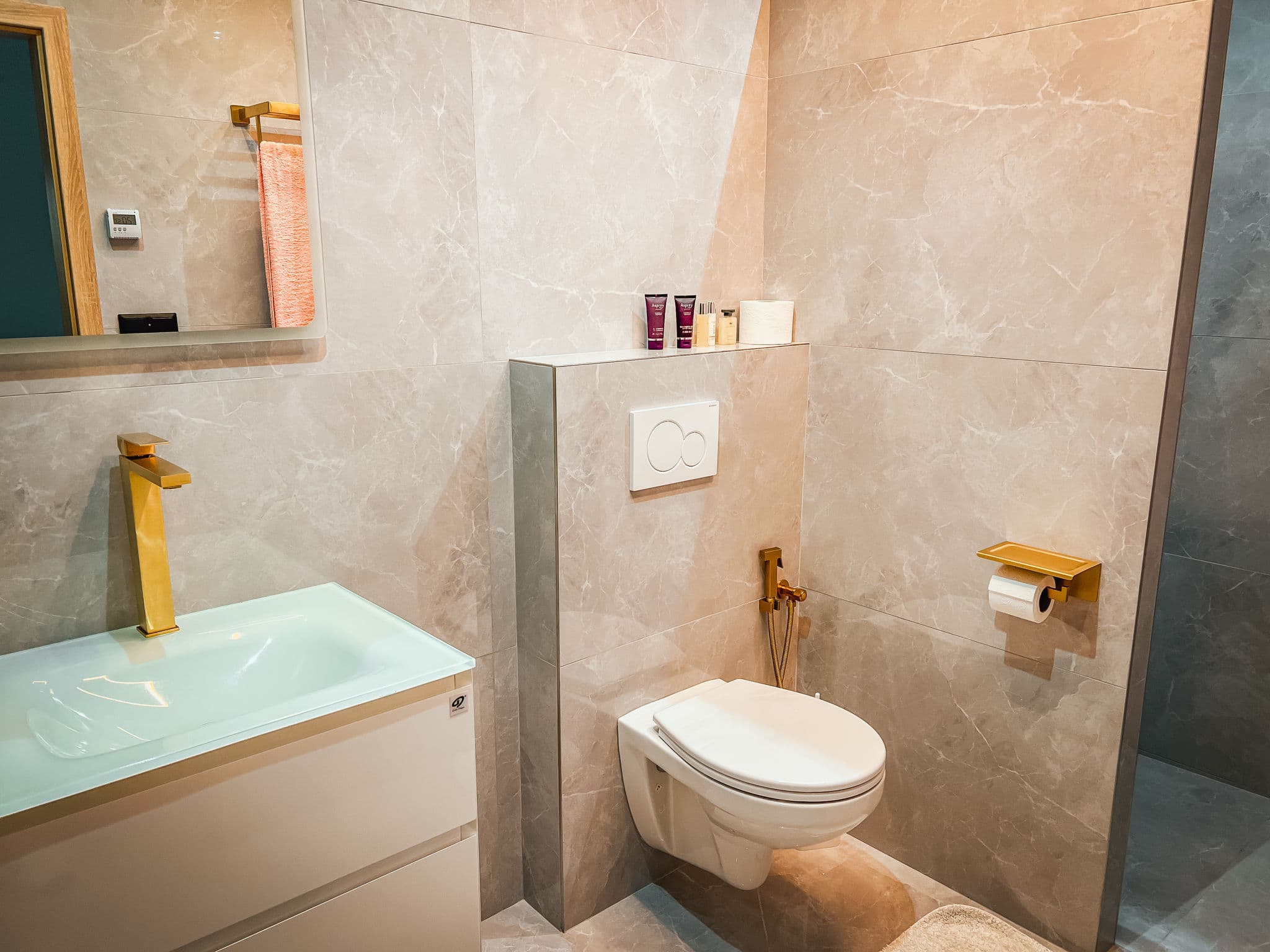 Bathroom / Wellness