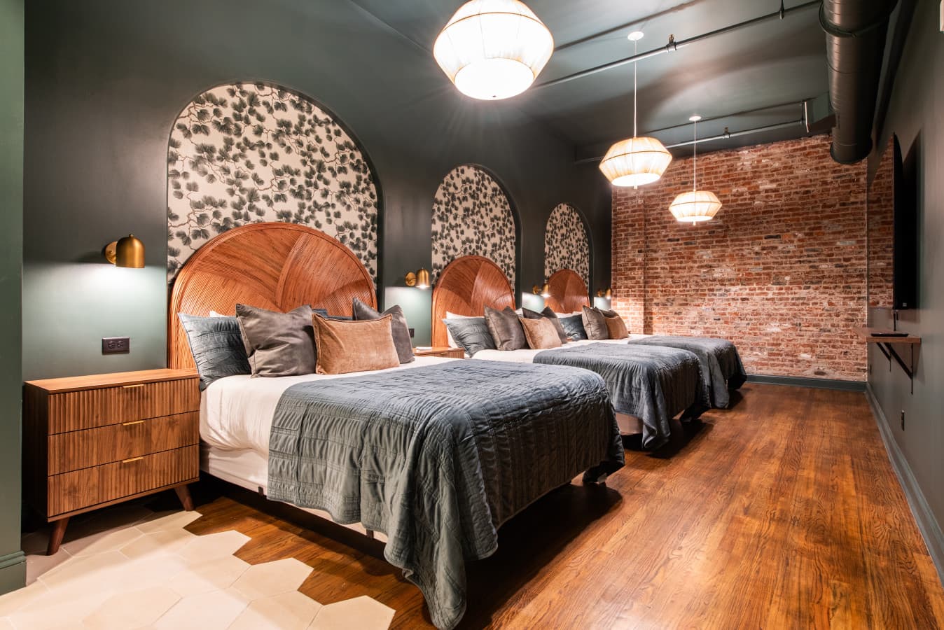 Hollyhock Suite 504: 1 bed/1 bath