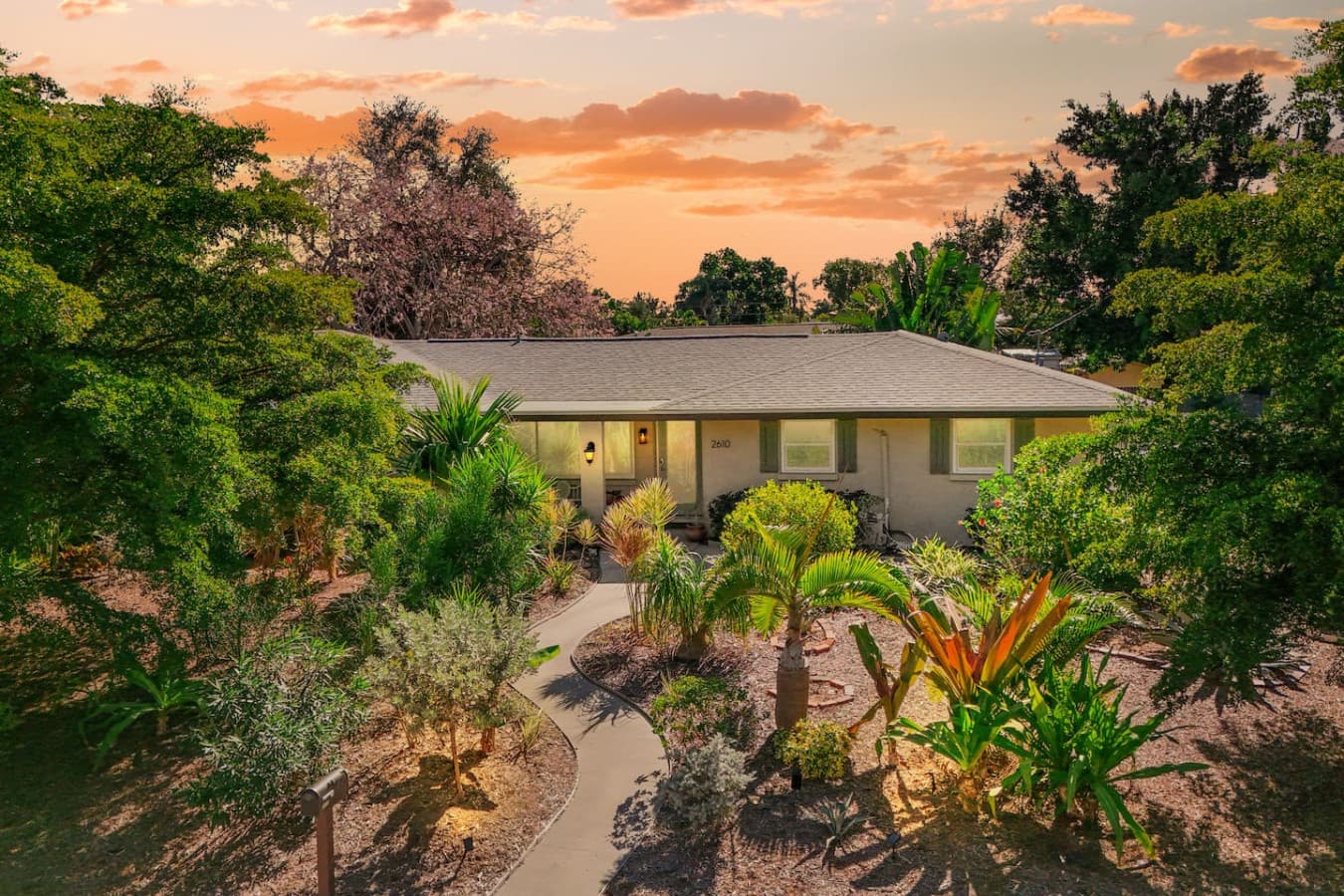 Siesta Gardens | Outdoor Oasis, Game Room, Central