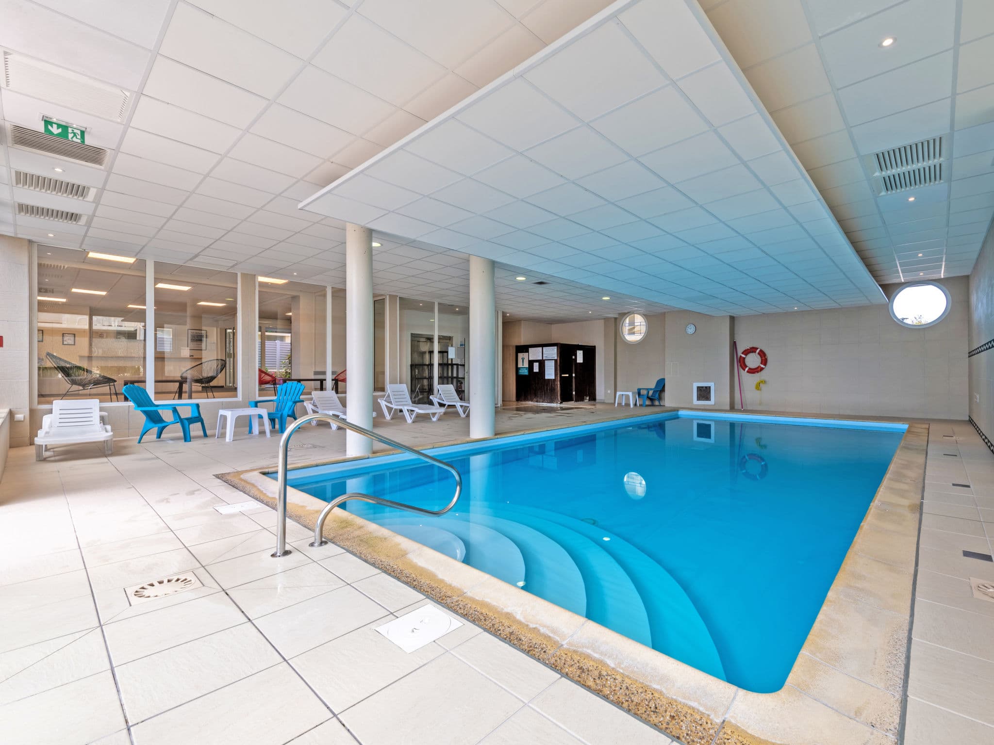 Pool Indoor