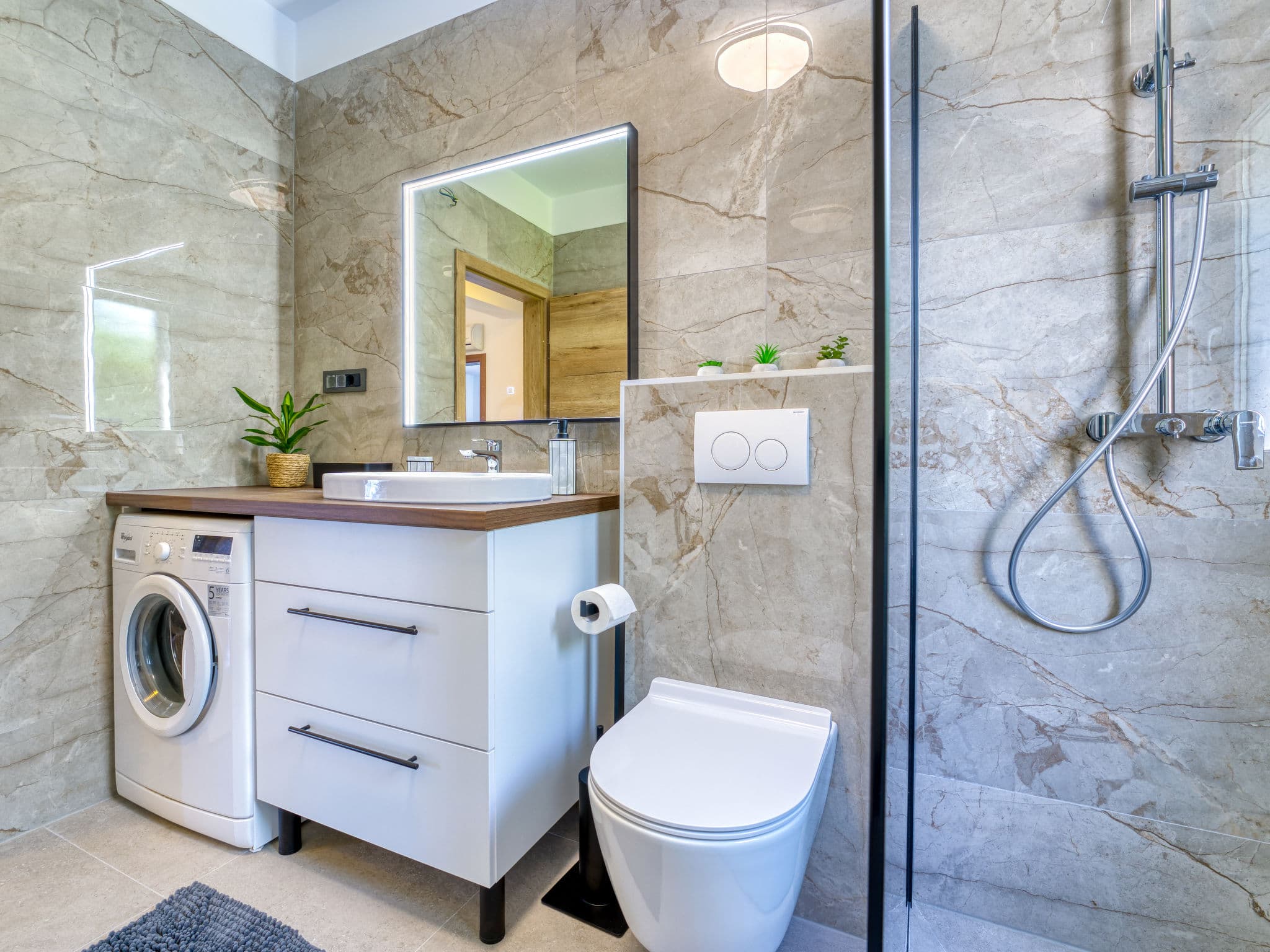 Bathroom / Wellness