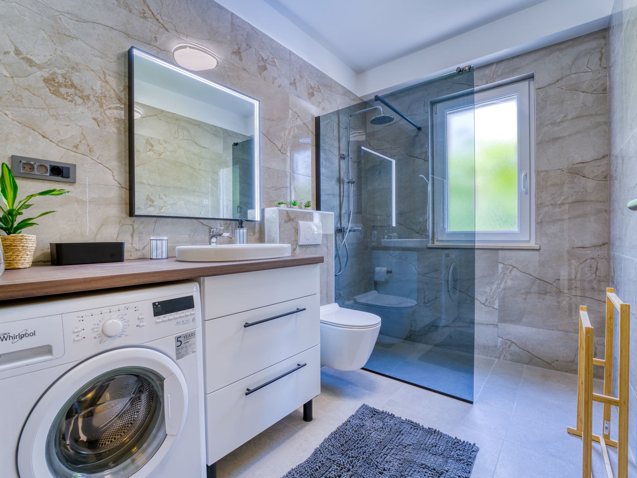 Bathroom / Wellness