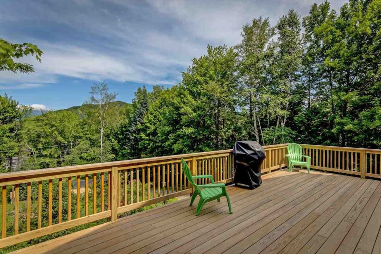 Front deck and grill