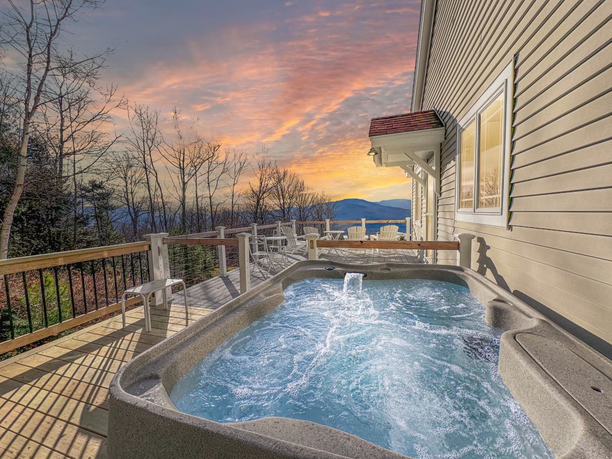 The Jackson Hideaway | Incredible Views + Hot Tub