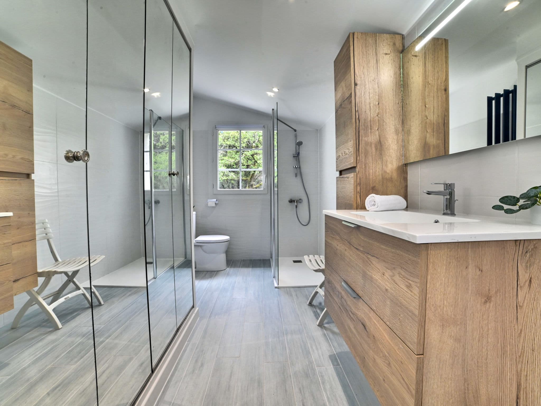 Bathroom / Wellness