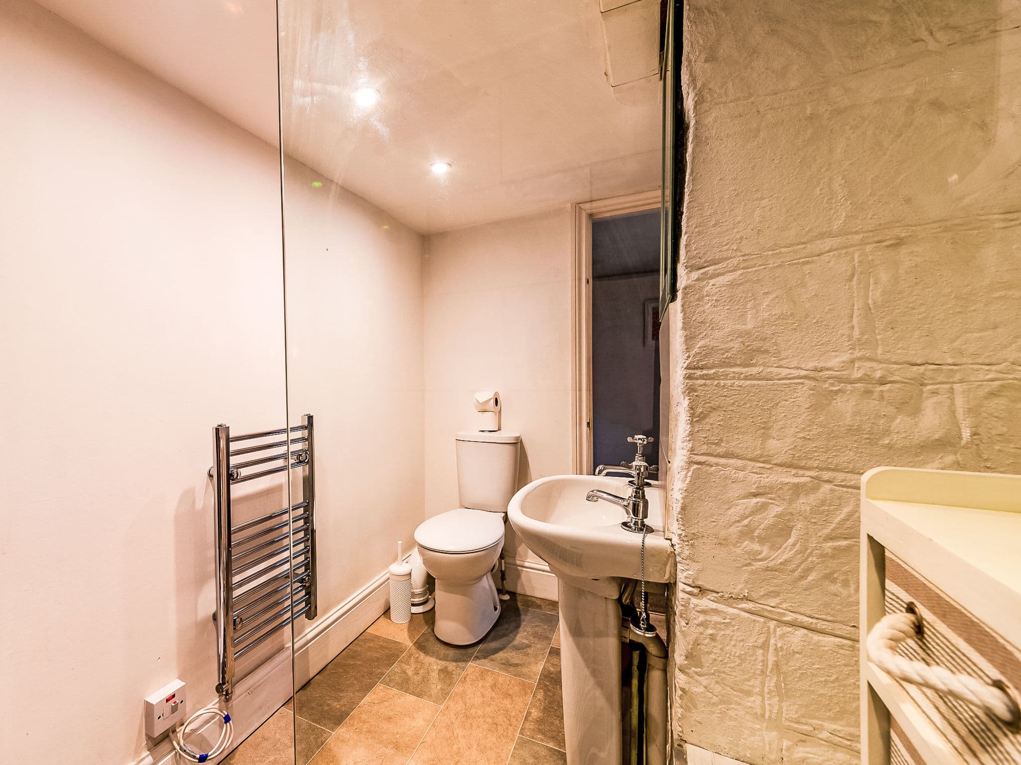 Bathroom / Wellness