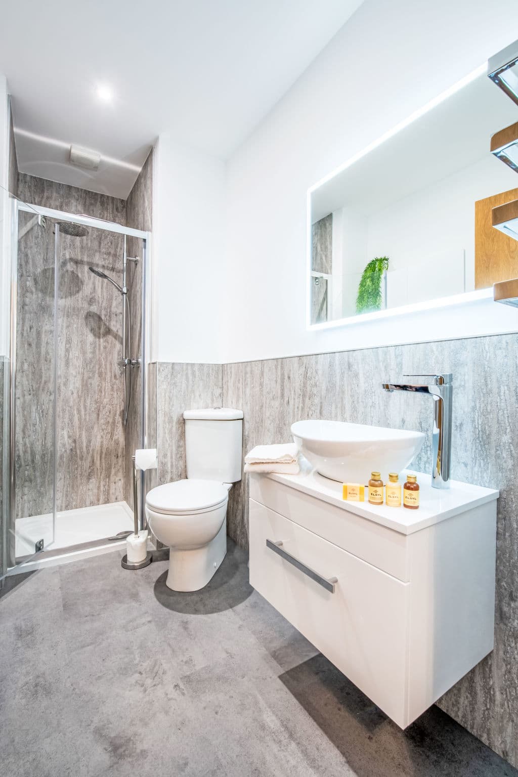 Bathroom / Wellness