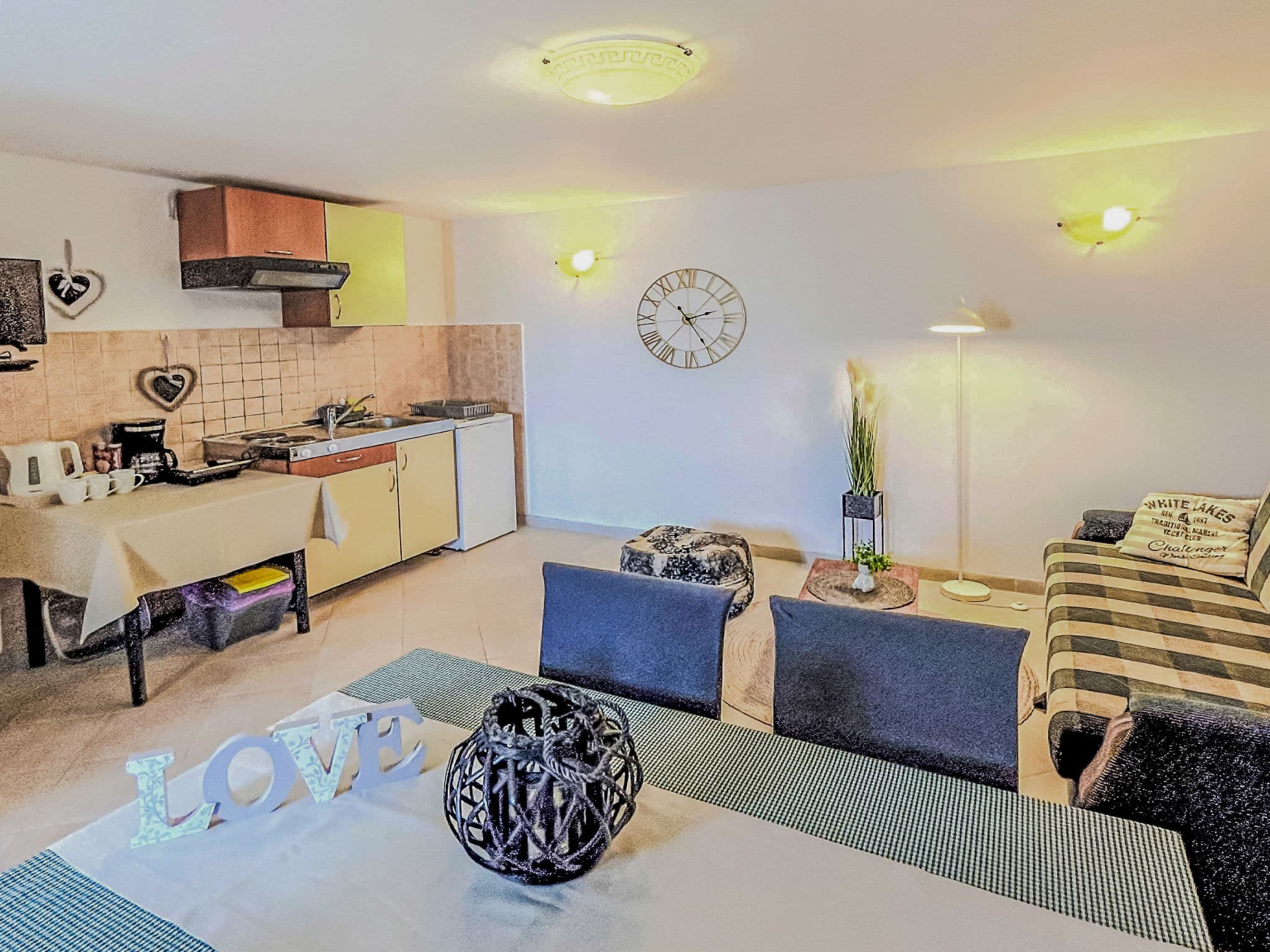 Kitchen / Dining Room